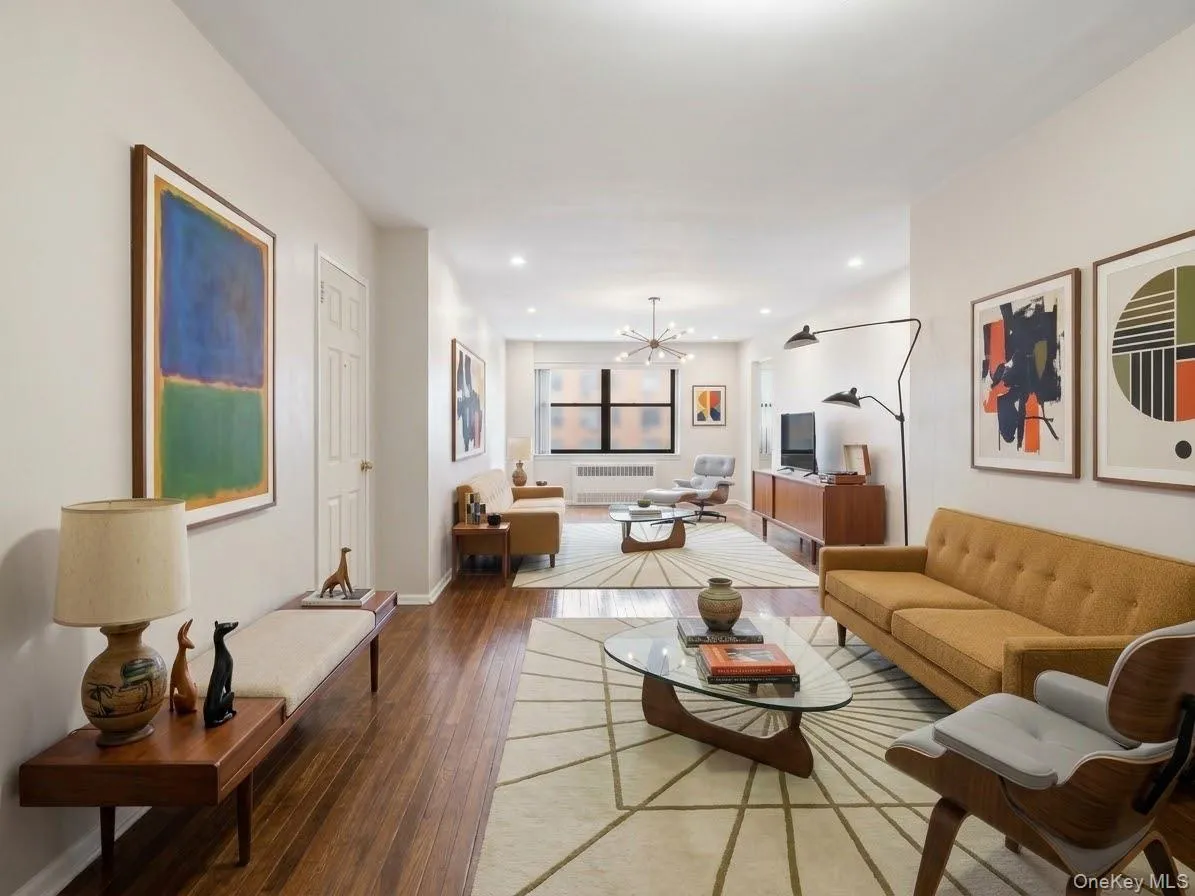 9430 60th Avenue, New York, NY, 3 Bedrooms Bedrooms, 6 Rooms Rooms,1 BathroomBathrooms,Residential,For Rent,60th,0,1051995 9430 60th Avenue, New York, NY, 3 Bedrooms Bedrooms, 6 Rooms Rooms,1 BathroomBathrooms,Residential,For Rent,60th,0,1051995