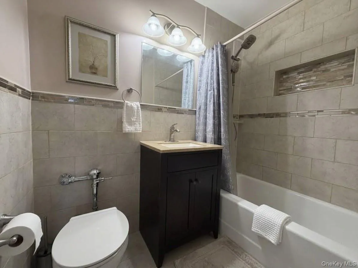 9430 60th Avenue, New York, NY, 3 Bedrooms Bedrooms, 6 Rooms Rooms,1 BathroomBathrooms,Residential,For Rent,60th,0,1051995 9430 60th Avenue, New York, NY, 3 Bedrooms Bedrooms, 6 Rooms Rooms,1 BathroomBathrooms,Residential,For Rent,60th,0,1051995