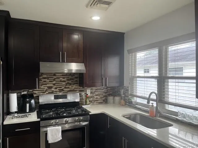 782 Stewart Avenue, Oyster Bay, NY, 5 Bedrooms Bedrooms, 9 Rooms Rooms,2 BathroomsBathrooms,Residential,For Rent,Stewart,0,1052000 782 Stewart Avenue, Oyster Bay, NY, 5 Bedrooms Bedrooms, 9 Rooms Rooms,2 BathroomsBathrooms,Residential,For Rent,Stewart,0,1052000