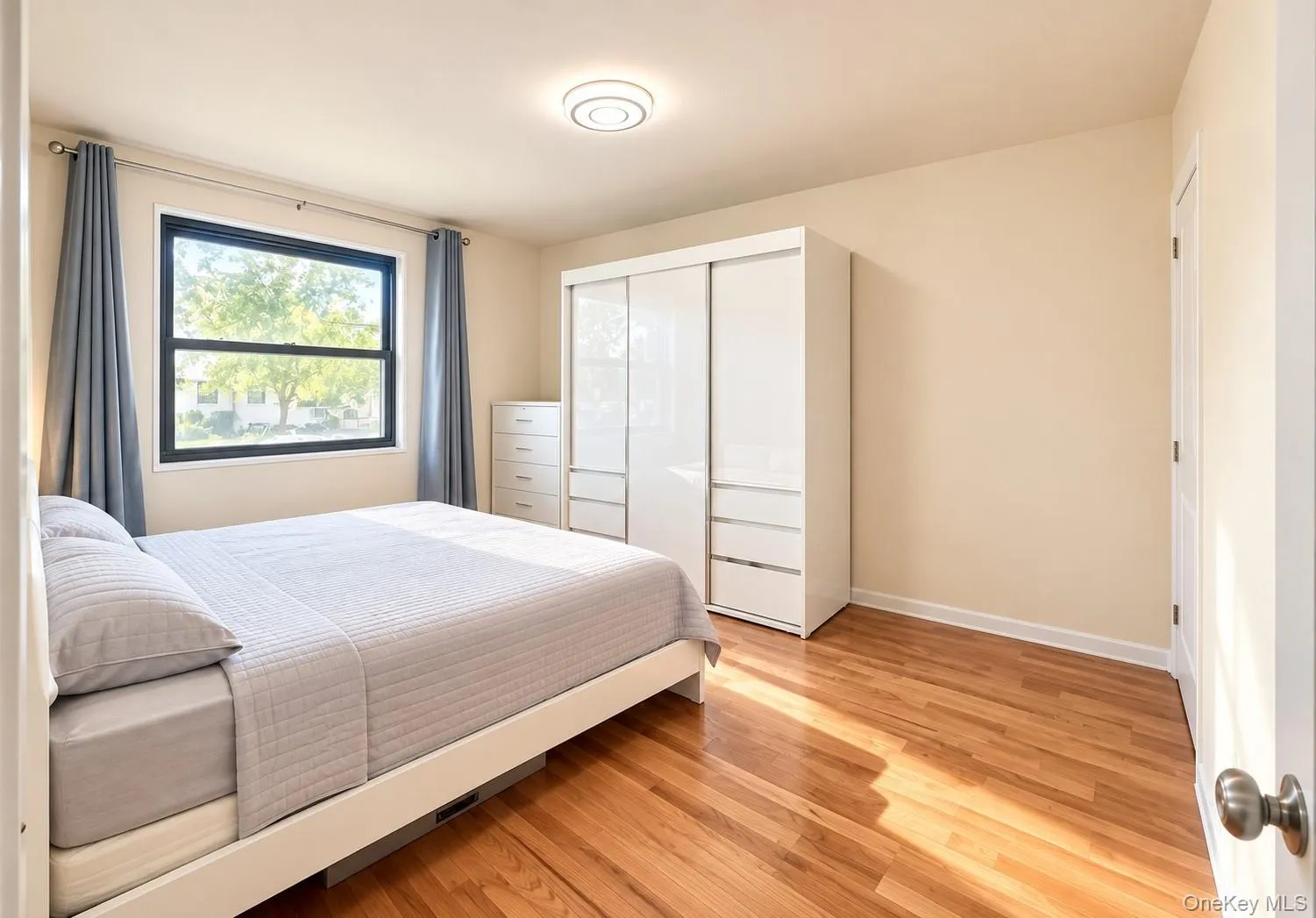 136-04 68th Dr, New York, NY, 3 Bedrooms Bedrooms, 6 Rooms Rooms,1 BathroomBathrooms,Residential,For Rent,68th Dr,0,1052006 136-04 68th Dr, New York, NY, 3 Bedrooms Bedrooms, 6 Rooms Rooms,1 BathroomBathrooms,Residential,For Rent,68th Dr,0,1052006
