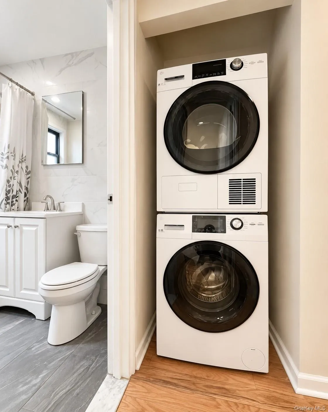 136-04 68th Dr, New York, NY, 3 Bedrooms Bedrooms, 6 Rooms Rooms,1 BathroomBathrooms,Residential,For Rent,68th Dr,0,1052006 136-04 68th Dr, New York, NY, 3 Bedrooms Bedrooms, 6 Rooms Rooms,1 BathroomBathrooms,Residential,For Rent,68th Dr,0,1052006