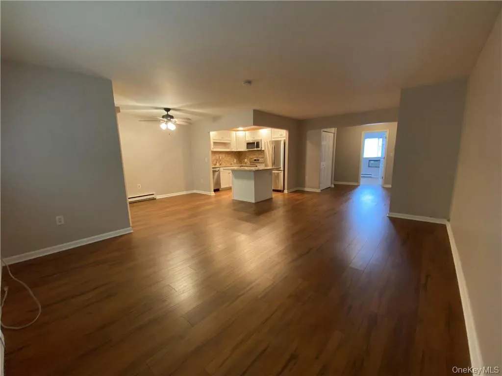 LARGE LIVING AREA LARGE LIVING AREA