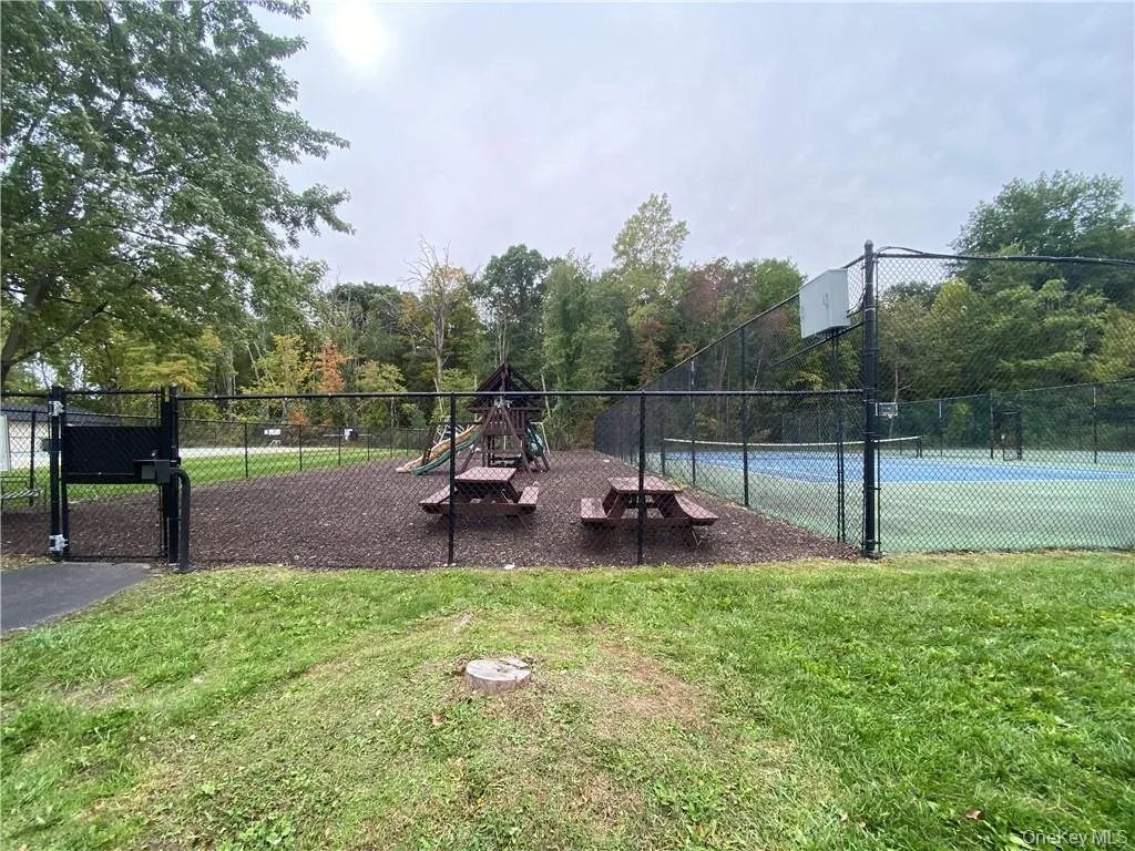 11 Scarborough Lane Lane, Wappinger, NY, 1 Bedroom Bedrooms, 4 Rooms Rooms,1 BathroomBathrooms,Residential Lease,For Rent,Scarborough Lane,0,1052012 11 Scarborough Lane Lane, Wappinger, NY, 1 Bedroom Bedrooms, 4 Rooms Rooms,1 BathroomBathrooms,Residential Lease,For Rent,Scarborough Lane,0,1052012