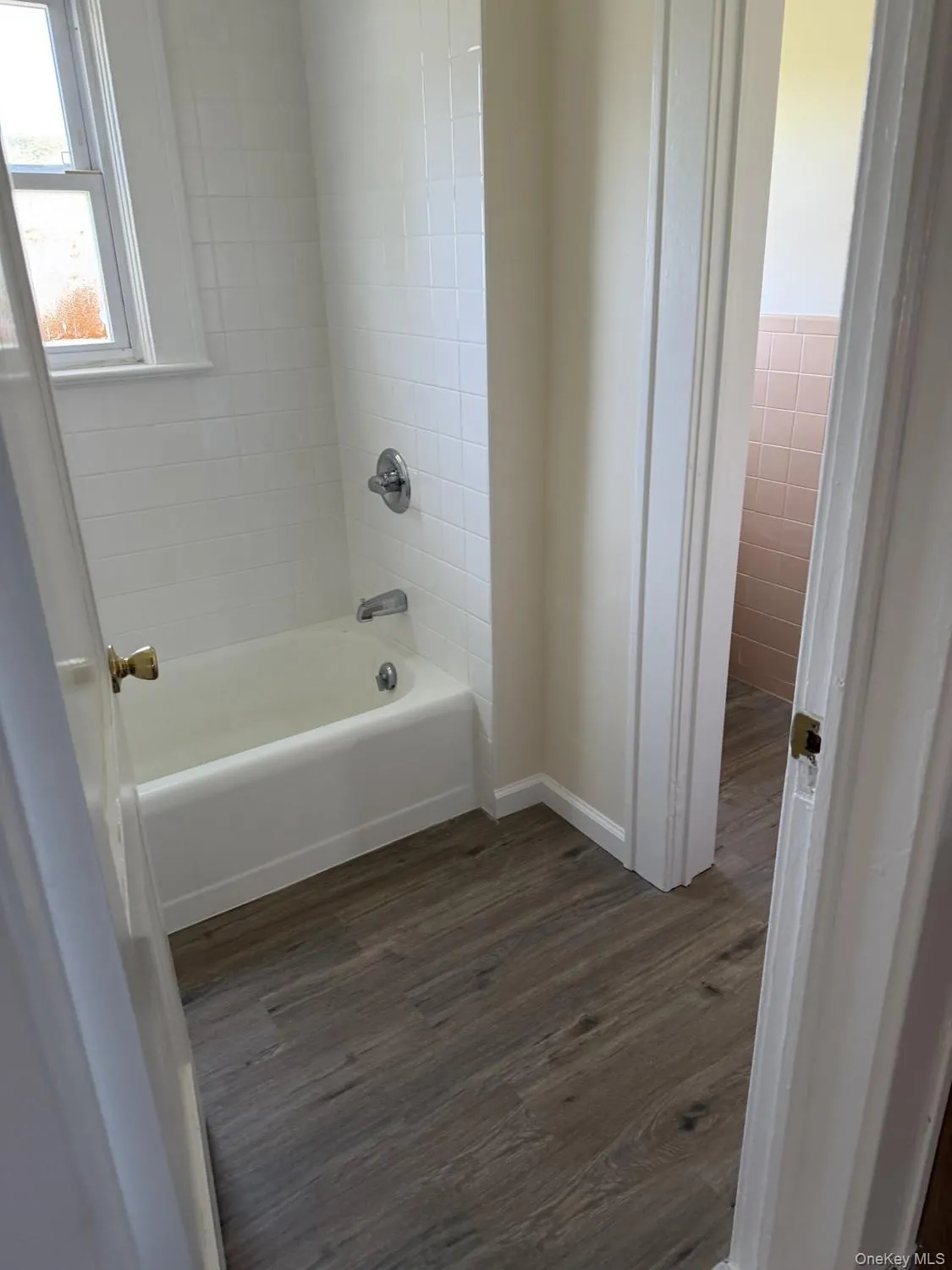 15 Miller Street, Glen Cove, NY, 1 Bedroom Bedrooms, 4 Rooms Rooms,1 BathroomBathrooms,Residential Lease,For Rent,Miller,0,1052014 15 Miller Street, Glen Cove, NY, 1 Bedroom Bedrooms, 4 Rooms Rooms,1 BathroomBathrooms,Residential Lease,For Rent,Miller,0,1052014