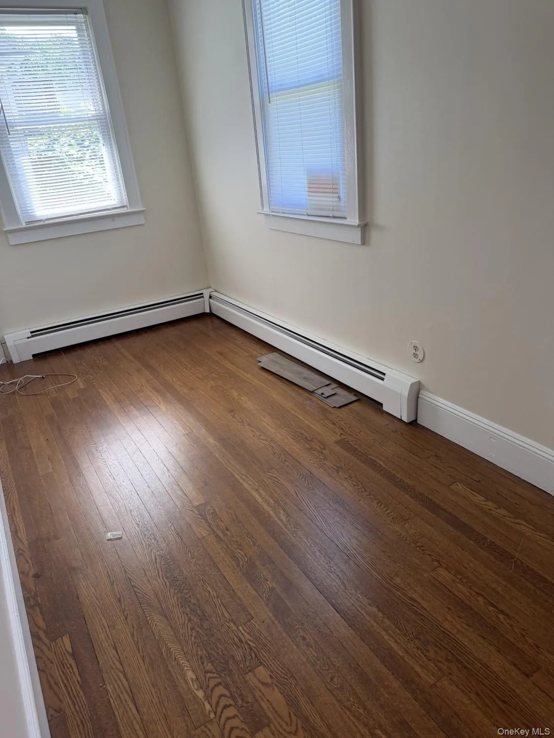 15 Miller Street, Glen Cove, NY, 1 Bedroom Bedrooms, 4 Rooms Rooms,1 BathroomBathrooms,Residential Lease,For Rent,Miller,0,1052014 15 Miller Street, Glen Cove, NY, 1 Bedroom Bedrooms, 4 Rooms Rooms,1 BathroomBathrooms,Residential Lease,For Rent,Miller,0,1052014
