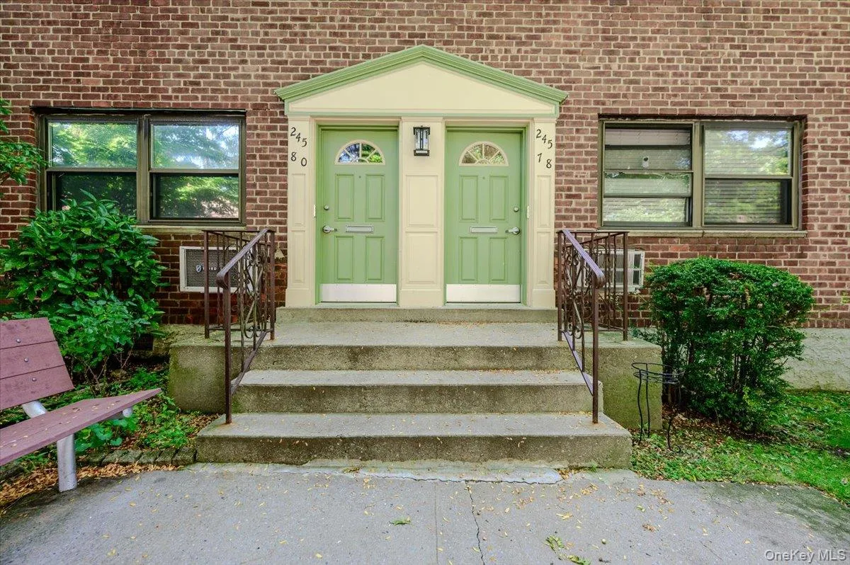 245-78 62nd Avenue, New York, NY, 1 Bedroom Bedrooms, 4 Rooms Rooms,1 BathroomBathrooms,Residential,For Rent,62nd,0,1052018 245-78 62nd Avenue, New York, NY, 1 Bedroom Bedrooms, 4 Rooms Rooms,1 BathroomBathrooms,Residential,For Rent,62nd,0,1052018