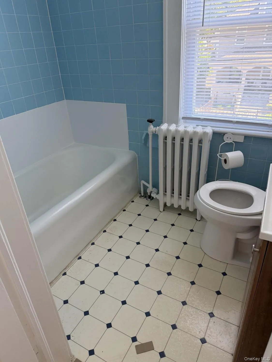 15 Miller Street, Glen Cove, NY, 1 Bedroom Bedrooms, 3 Rooms Rooms,1 BathroomBathrooms,Residential Lease,For Rent,Miller,0,1052019 15 Miller Street, Glen Cove, NY, 1 Bedroom Bedrooms, 3 Rooms Rooms,1 BathroomBathrooms,Residential Lease,For Rent,Miller,0,1052019
