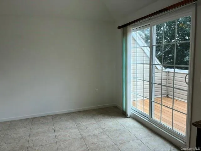 154 Christine Drive, Huntington, NY, 2 Bedrooms Bedrooms, 6 Rooms Rooms,2 BathroomsBathrooms,Residential,For Rent,Christine,0,1052021 154 Christine Drive, Huntington, NY, 2 Bedrooms Bedrooms, 6 Rooms Rooms,2 BathroomsBathrooms,Residential,For Rent,Christine,0,1052021