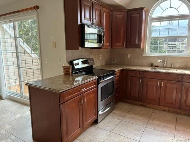 154 Christine Drive, Huntington, NY, 2 Bedrooms Bedrooms, 6 Rooms Rooms,2 BathroomsBathrooms,Residential,For Rent,Christine,0,1052021 154 Christine Drive, Huntington, NY, 2 Bedrooms Bedrooms, 6 Rooms Rooms,2 BathroomsBathrooms,Residential,For Rent,Christine,0,1052021