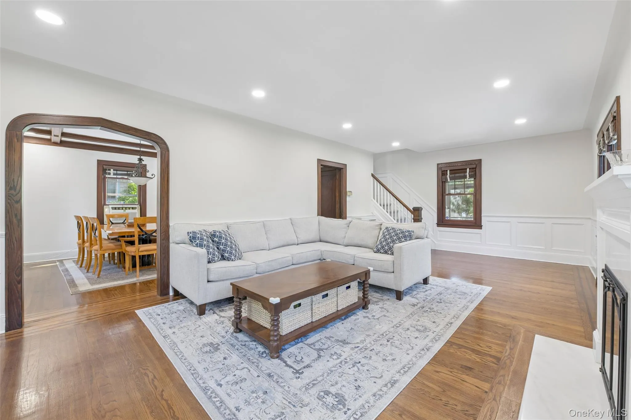 206 Glenmore Street, North Hempstead, NY, 3 Bedrooms Bedrooms, 7 Rooms Rooms,1 BathroomBathrooms,Residential,For Rent,Glenmore,0,1052028 206 Glenmore Street, North Hempstead, NY, 3 Bedrooms Bedrooms, 7 Rooms Rooms,1 BathroomBathrooms,Residential,For Rent,Glenmore,0,1052028