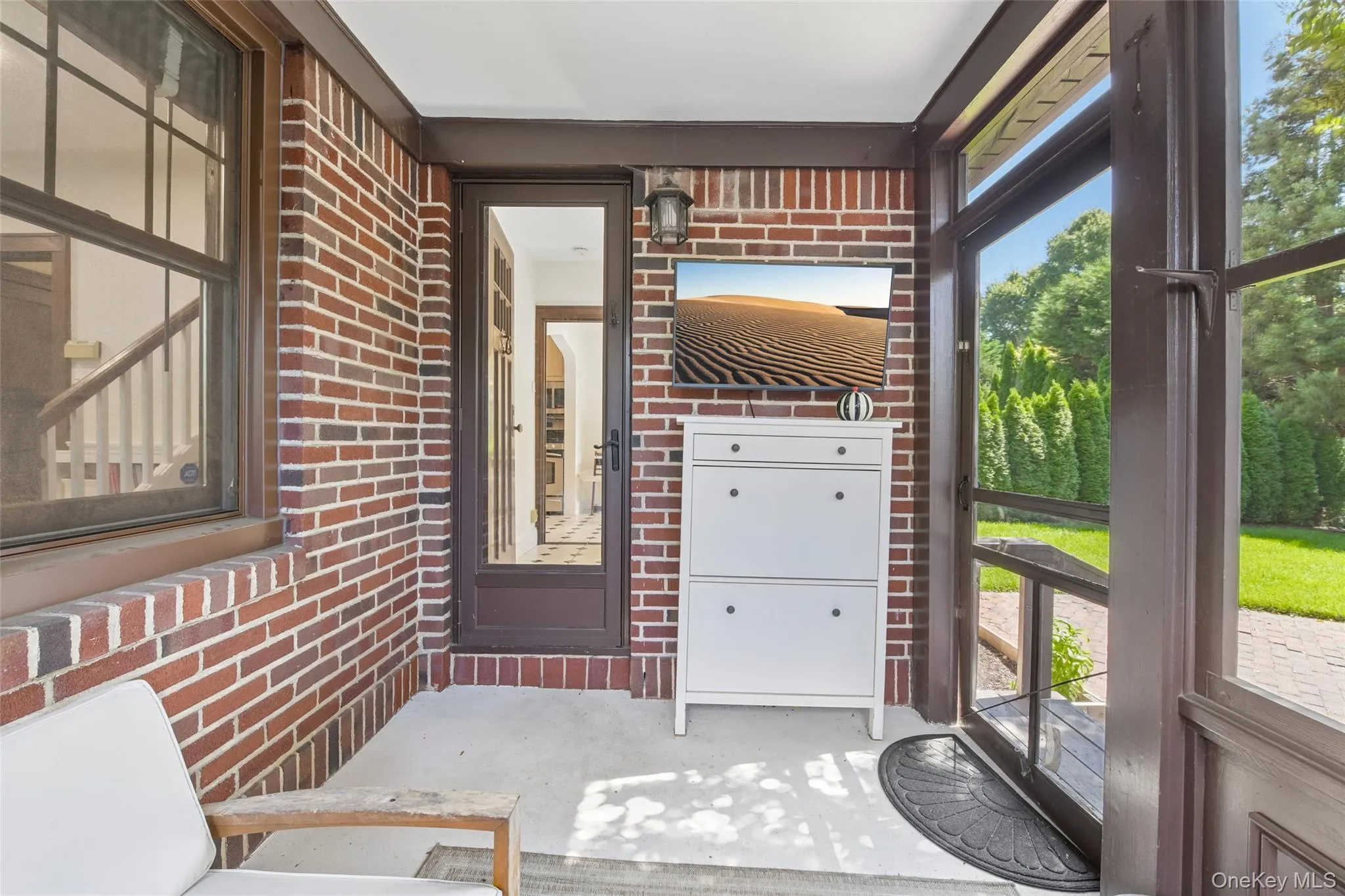 206 Glenmore Street, North Hempstead, NY, 3 Bedrooms Bedrooms, 7 Rooms Rooms,1 BathroomBathrooms,Residential,For Rent,Glenmore,0,1052028 206 Glenmore Street, North Hempstead, NY, 3 Bedrooms Bedrooms, 7 Rooms Rooms,1 BathroomBathrooms,Residential,For Rent,Glenmore,0,1052028