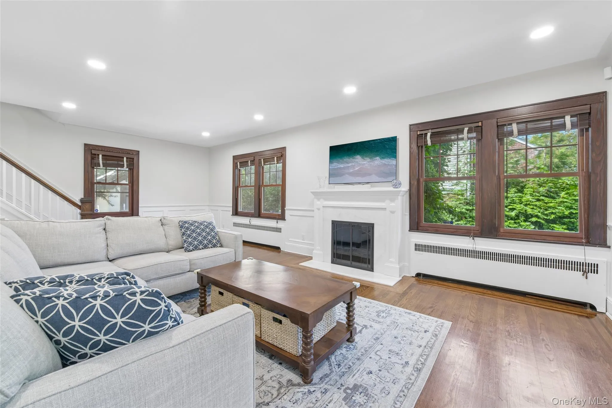 206 Glenmore Street, North Hempstead, NY, 3 Bedrooms Bedrooms, 7 Rooms Rooms,1 BathroomBathrooms,Residential,For Rent,Glenmore,0,1052028 206 Glenmore Street, North Hempstead, NY, 3 Bedrooms Bedrooms, 7 Rooms Rooms,1 BathroomBathrooms,Residential,For Rent,Glenmore,0,1052028