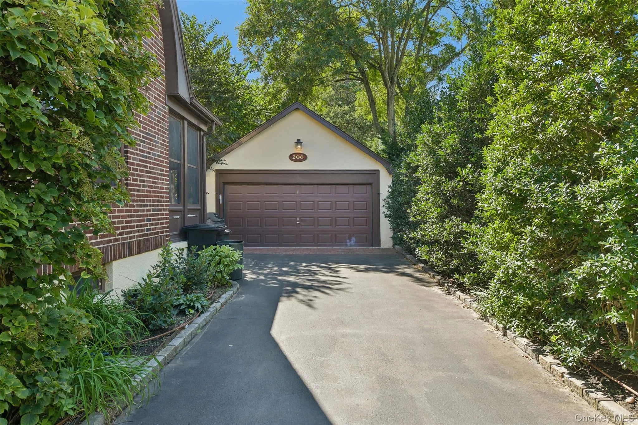 206 Glenmore Street, North Hempstead, NY, 3 Bedrooms Bedrooms, 7 Rooms Rooms,1 BathroomBathrooms,Residential,For Rent,Glenmore,0,1052028 206 Glenmore Street, North Hempstead, NY, 3 Bedrooms Bedrooms, 7 Rooms Rooms,1 BathroomBathrooms,Residential,For Rent,Glenmore,0,1052028