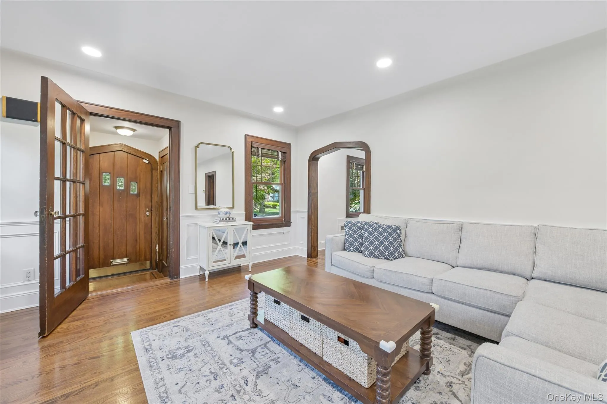 206 Glenmore Street, North Hempstead, NY, 3 Bedrooms Bedrooms, 7 Rooms Rooms,1 BathroomBathrooms,Residential,For Rent,Glenmore,0,1052028 206 Glenmore Street, North Hempstead, NY, 3 Bedrooms Bedrooms, 7 Rooms Rooms,1 BathroomBathrooms,Residential,For Rent,Glenmore,0,1052028