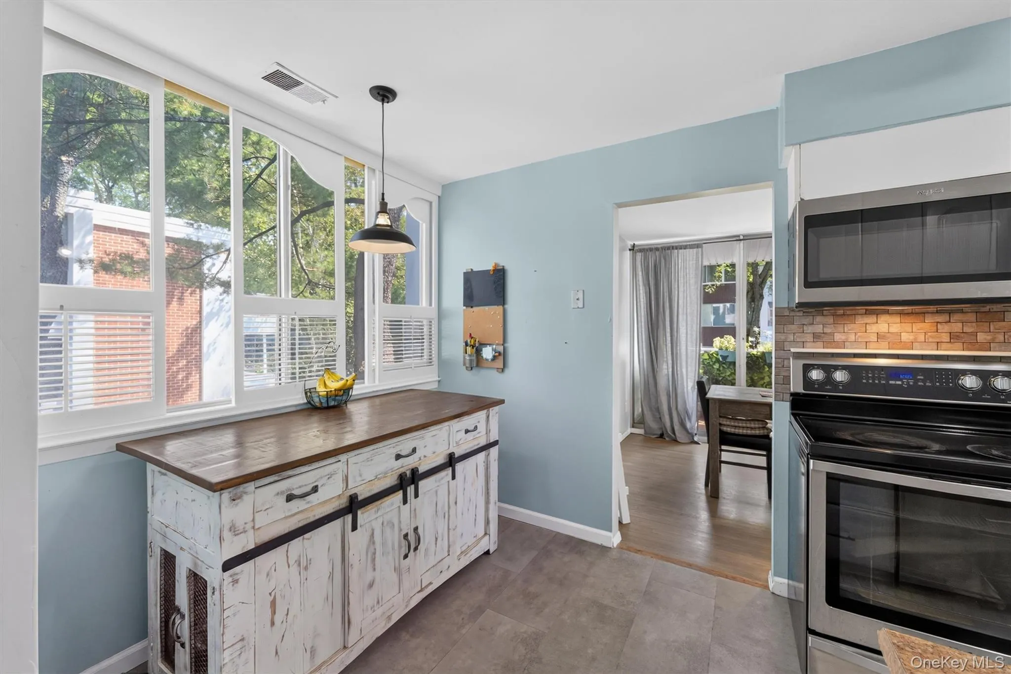 311 Tallwood Drive, Greenburgh, NY, 3 Bedrooms Bedrooms, 6 Rooms Rooms,2 BathroomsBathrooms,Residential,For Rent,Tallwood,0,1052047 311 Tallwood Drive, Greenburgh, NY, 3 Bedrooms Bedrooms, 6 Rooms Rooms,2 BathroomsBathrooms,Residential,For Rent,Tallwood,0,1052047