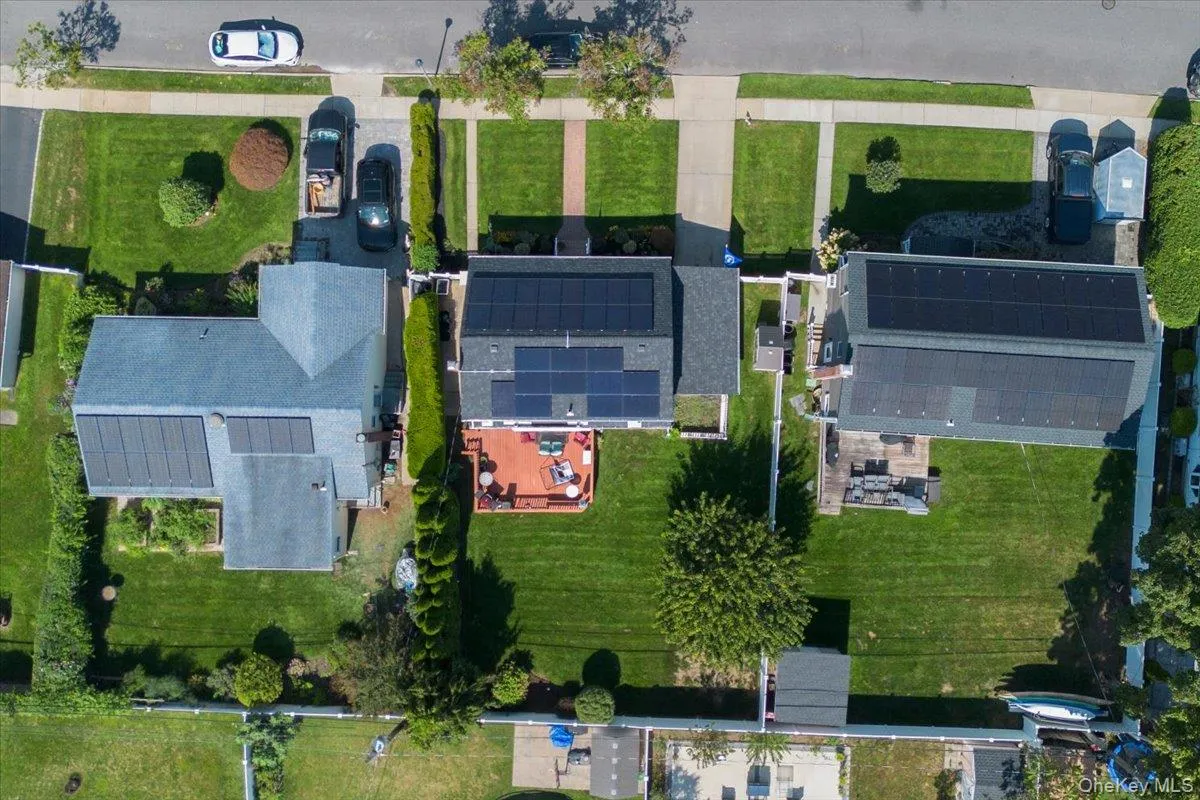 2014 Central Drive, Hempstead, NY, 3 Bedrooms Bedrooms, 6 Rooms Rooms,2 BathroomsBathrooms,Residential,For Rent,Central,0,1052052 2014 Central Drive, Hempstead, NY, 3 Bedrooms Bedrooms, 6 Rooms Rooms,2 BathroomsBathrooms,Residential,For Rent,Central,0,1052052