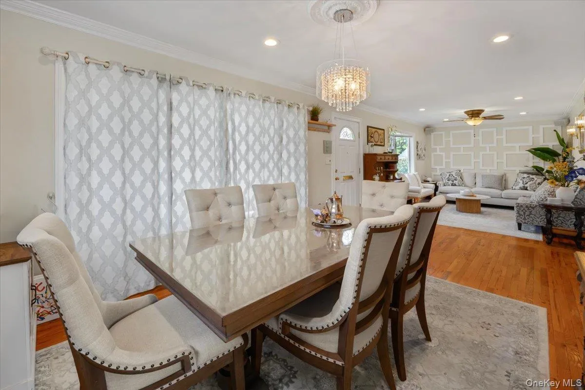 2014 Central Drive, Hempstead, NY, 3 Bedrooms Bedrooms, 6 Rooms Rooms,2 BathroomsBathrooms,Residential,For Rent,Central,0,1052052 2014 Central Drive, Hempstead, NY, 3 Bedrooms Bedrooms, 6 Rooms Rooms,2 BathroomsBathrooms,Residential,For Rent,Central,0,1052052