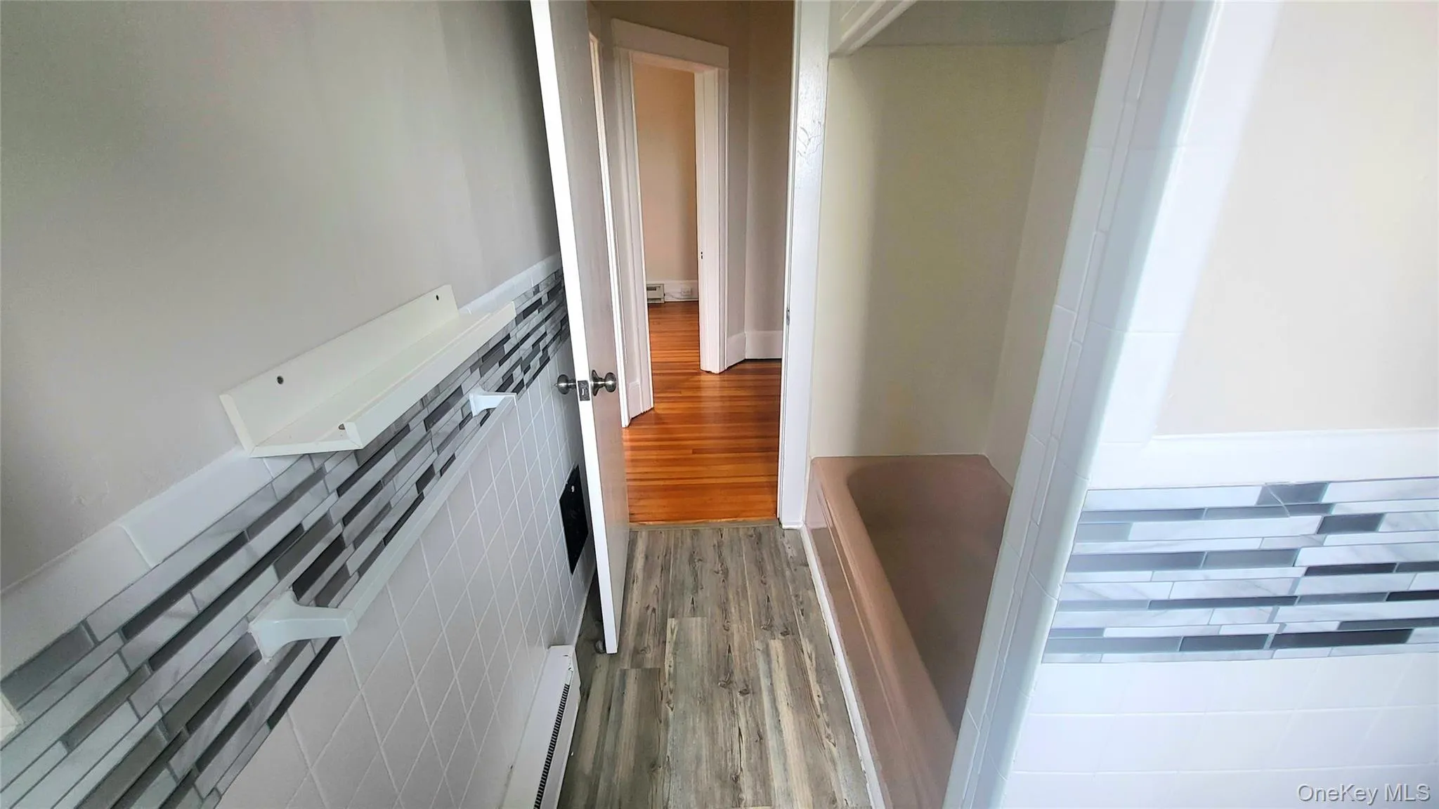 37 ROOSEVELT AVE-APT 2, Poughkeepsie, NY, 3 Bedrooms Bedrooms, 5 Rooms Rooms,1 BathroomBathrooms,Residential Lease,For Rent,ROOSEVELT AVE-APT 2,0,1052063 37 ROOSEVELT AVE-APT 2, Poughkeepsie, NY, 3 Bedrooms Bedrooms, 5 Rooms Rooms,1 BathroomBathrooms,Residential Lease,For Rent,ROOSEVELT AVE-APT 2,0,1052063