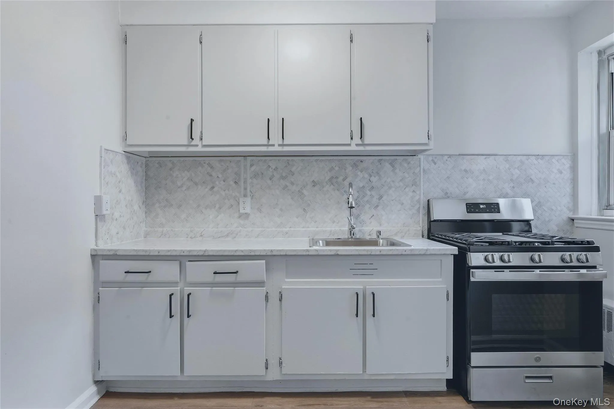 230 Pelham Road, New Rochelle, NY, 1 Bedroom Bedrooms, 3 Rooms Rooms,1 BathroomBathrooms,Residential,For Rent,Pelham,0,1052073 230 Pelham Road, New Rochelle, NY, 1 Bedroom Bedrooms, 3 Rooms Rooms,1 BathroomBathrooms,Residential,For Rent,Pelham,0,1052073