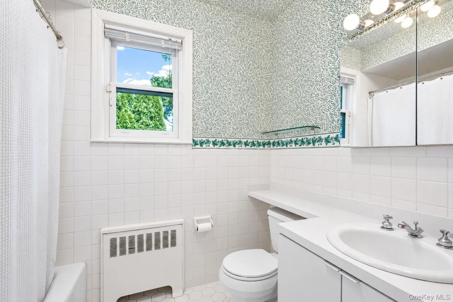 25 Manger Circle, Pelham, NY, 4 Bedrooms Bedrooms, 10 Rooms Rooms,3 BathroomsBathrooms,Residential,For Rent,Manger,0,1052076 25 Manger Circle, Pelham, NY, 4 Bedrooms Bedrooms, 10 Rooms Rooms,3 BathroomsBathrooms,Residential,For Rent,Manger,0,1052076