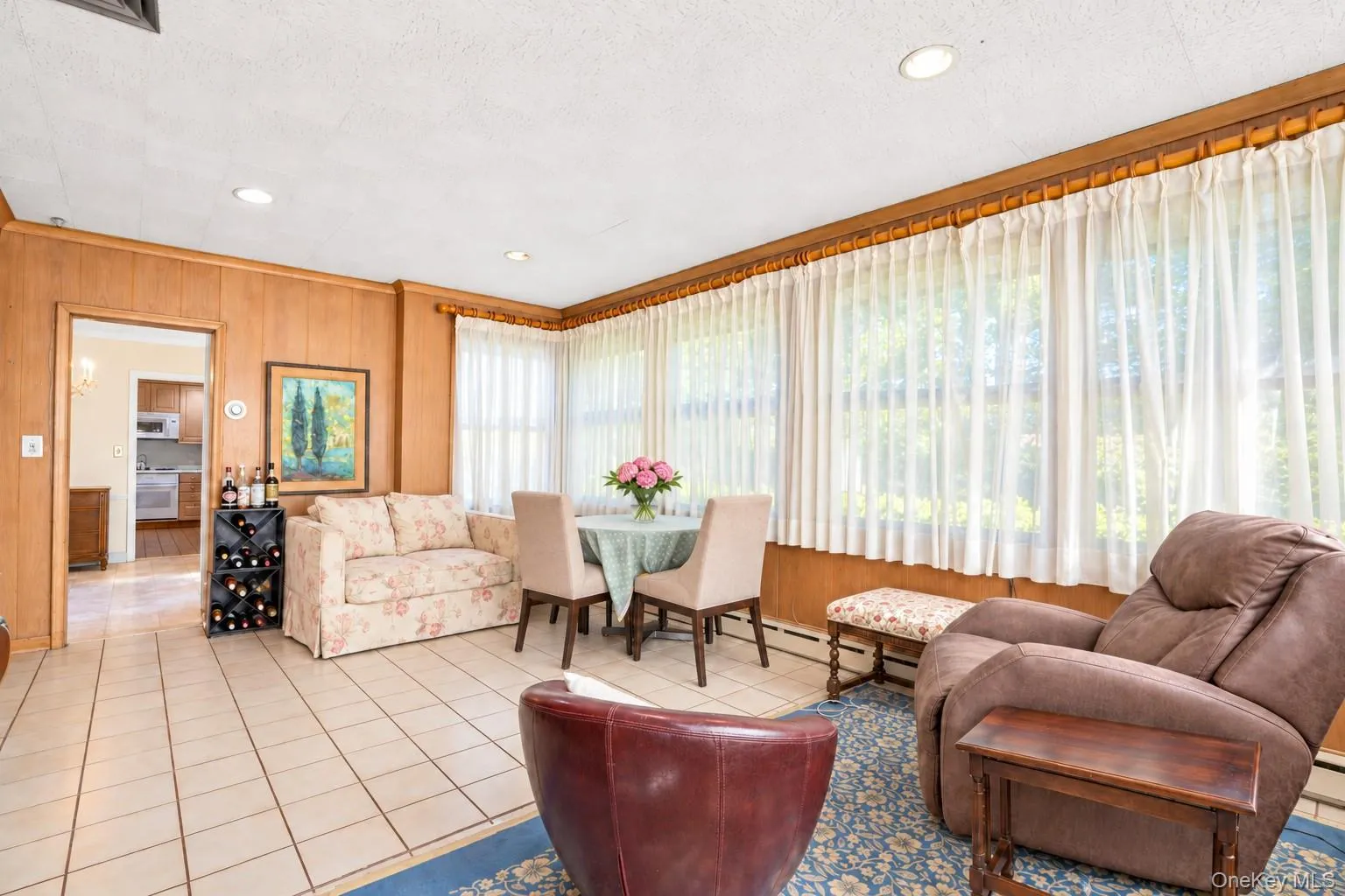 25 Manger Circle, Pelham, NY, 4 Bedrooms Bedrooms, 10 Rooms Rooms,3 BathroomsBathrooms,Residential,For Rent,Manger,0,1052076 25 Manger Circle, Pelham, NY, 4 Bedrooms Bedrooms, 10 Rooms Rooms,3 BathroomsBathrooms,Residential,For Rent,Manger,0,1052076
