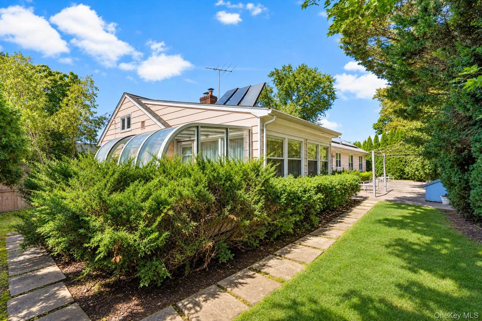 25 Manger Circle, Pelham, NY, 4 Bedrooms Bedrooms, 10 Rooms Rooms,3 BathroomsBathrooms,Residential,For Rent,Manger,0,1052076 25 Manger Circle, Pelham, NY, 4 Bedrooms Bedrooms, 10 Rooms Rooms,3 BathroomsBathrooms,Residential,For Rent,Manger,0,1052076