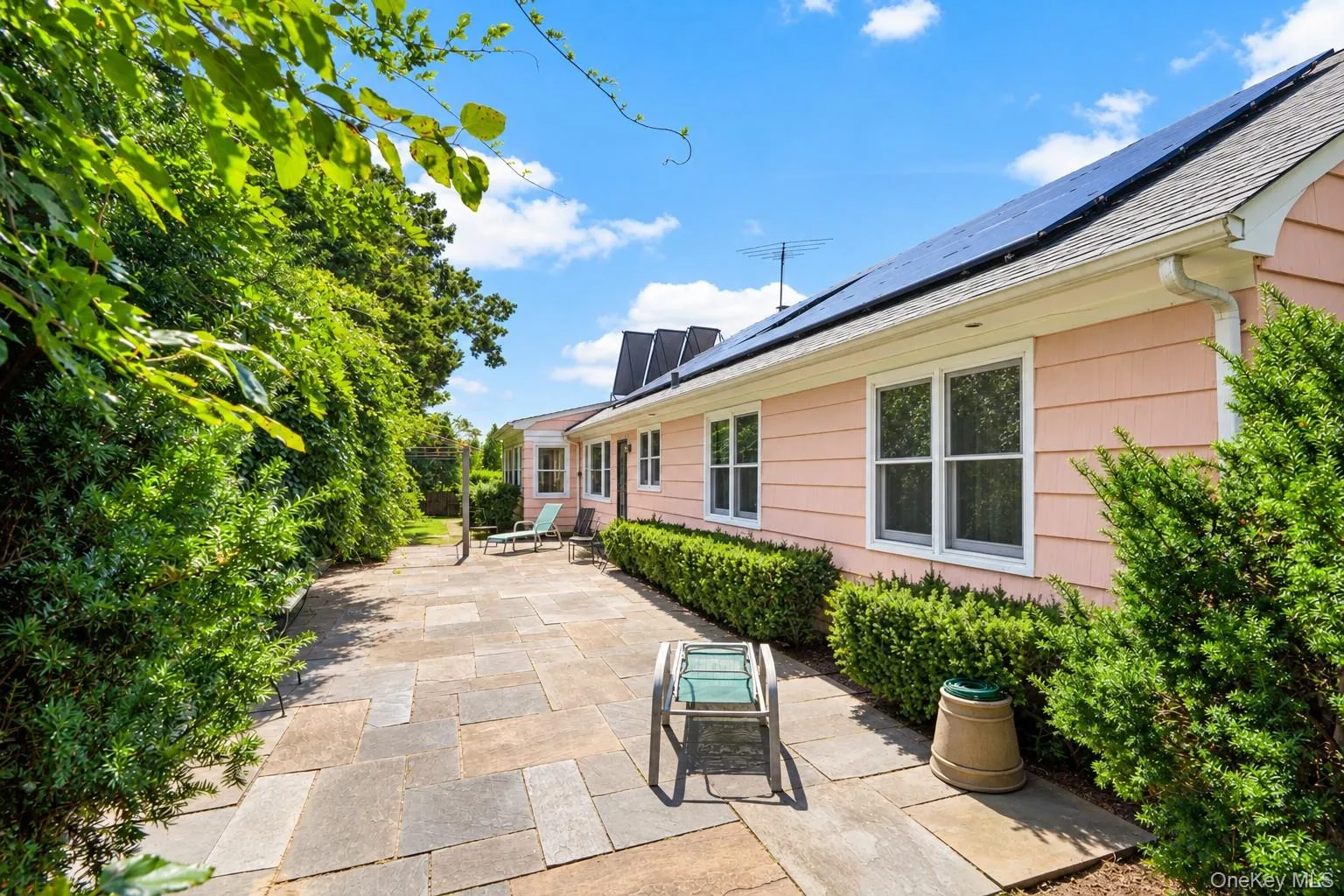 25 Manger Circle, Pelham, NY, 4 Bedrooms Bedrooms, 10 Rooms Rooms,3 BathroomsBathrooms,Residential,For Rent,Manger,0,1052076 25 Manger Circle, Pelham, NY, 4 Bedrooms Bedrooms, 10 Rooms Rooms,3 BathroomsBathrooms,Residential,For Rent,Manger,0,1052076