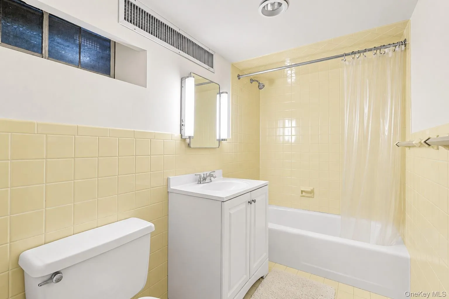 25 Manger Circle, Pelham, NY, 4 Bedrooms Bedrooms, 10 Rooms Rooms,3 BathroomsBathrooms,Residential,For Rent,Manger,0,1052076 25 Manger Circle, Pelham, NY, 4 Bedrooms Bedrooms, 10 Rooms Rooms,3 BathroomsBathrooms,Residential,For Rent,Manger,0,1052076