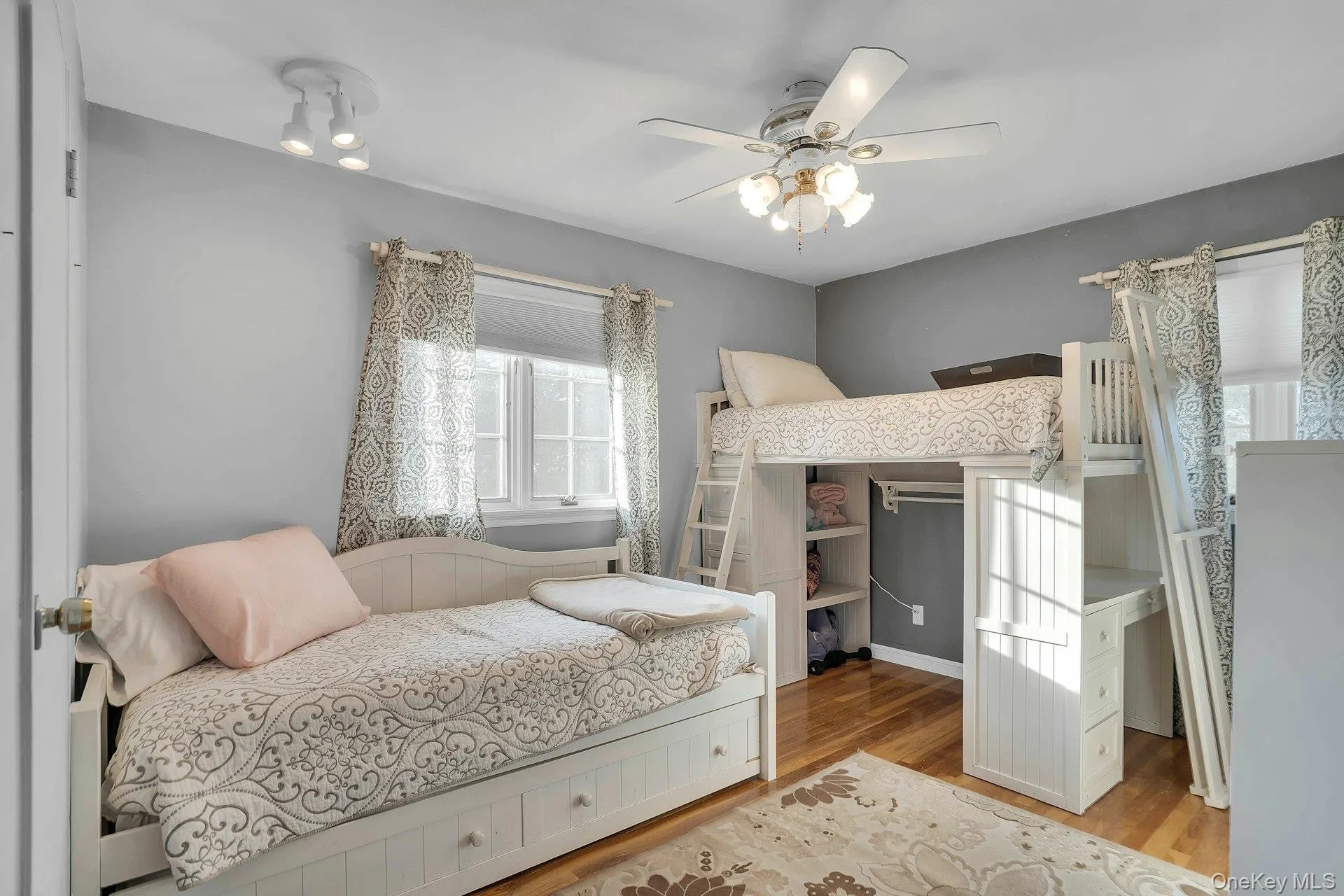 39 Pawnee Drive, Smithtown, NY, 4 Bedrooms Bedrooms, 10 Rooms Rooms,3 BathroomsBathrooms,Residential,For Rent,Pawnee,0,1052083 39 Pawnee Drive, Smithtown, NY, 4 Bedrooms Bedrooms, 10 Rooms Rooms,3 BathroomsBathrooms,Residential,For Rent,Pawnee,0,1052083