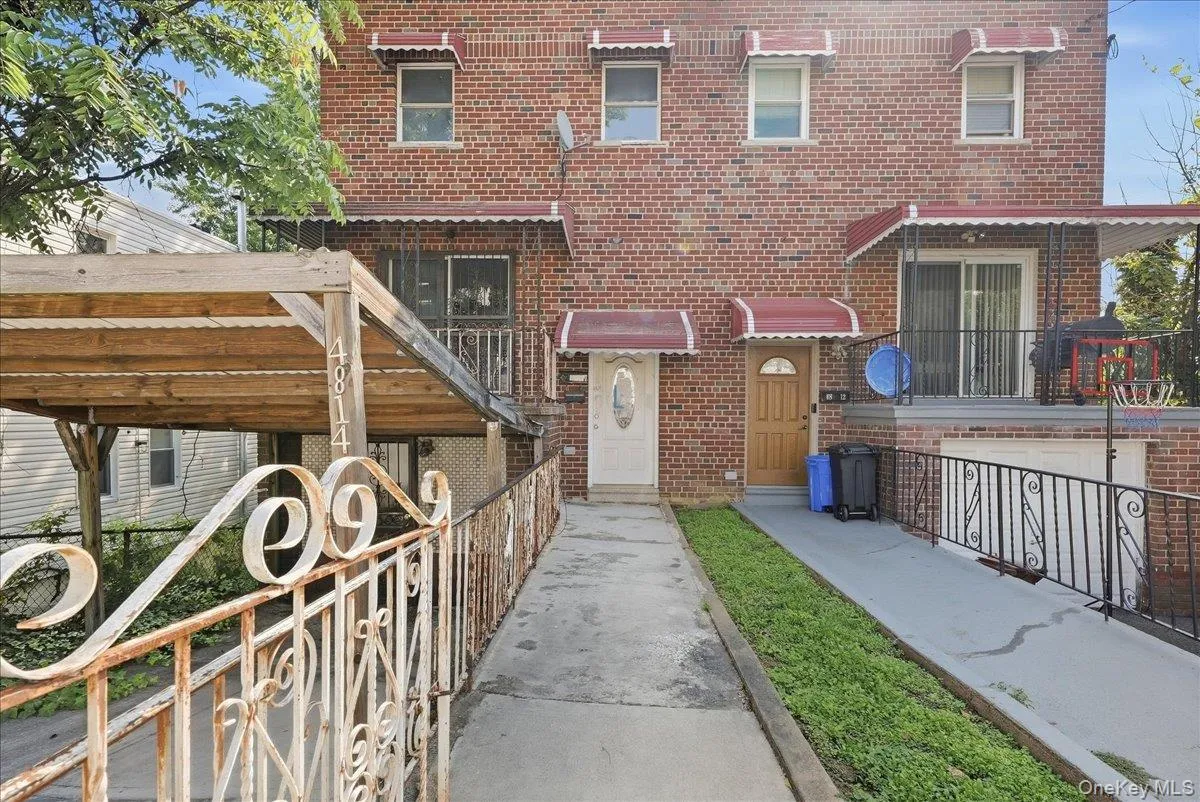 4814 Murdock Avenue, New York, NY, 3 Bedrooms Bedrooms, 8 Rooms Rooms,2 BathroomsBathrooms,Residential,For Rent,Murdock,0,1052084 4814 Murdock Avenue, New York, NY, 3 Bedrooms Bedrooms, 8 Rooms Rooms,2 BathroomsBathrooms,Residential,For Rent,Murdock,0,1052084