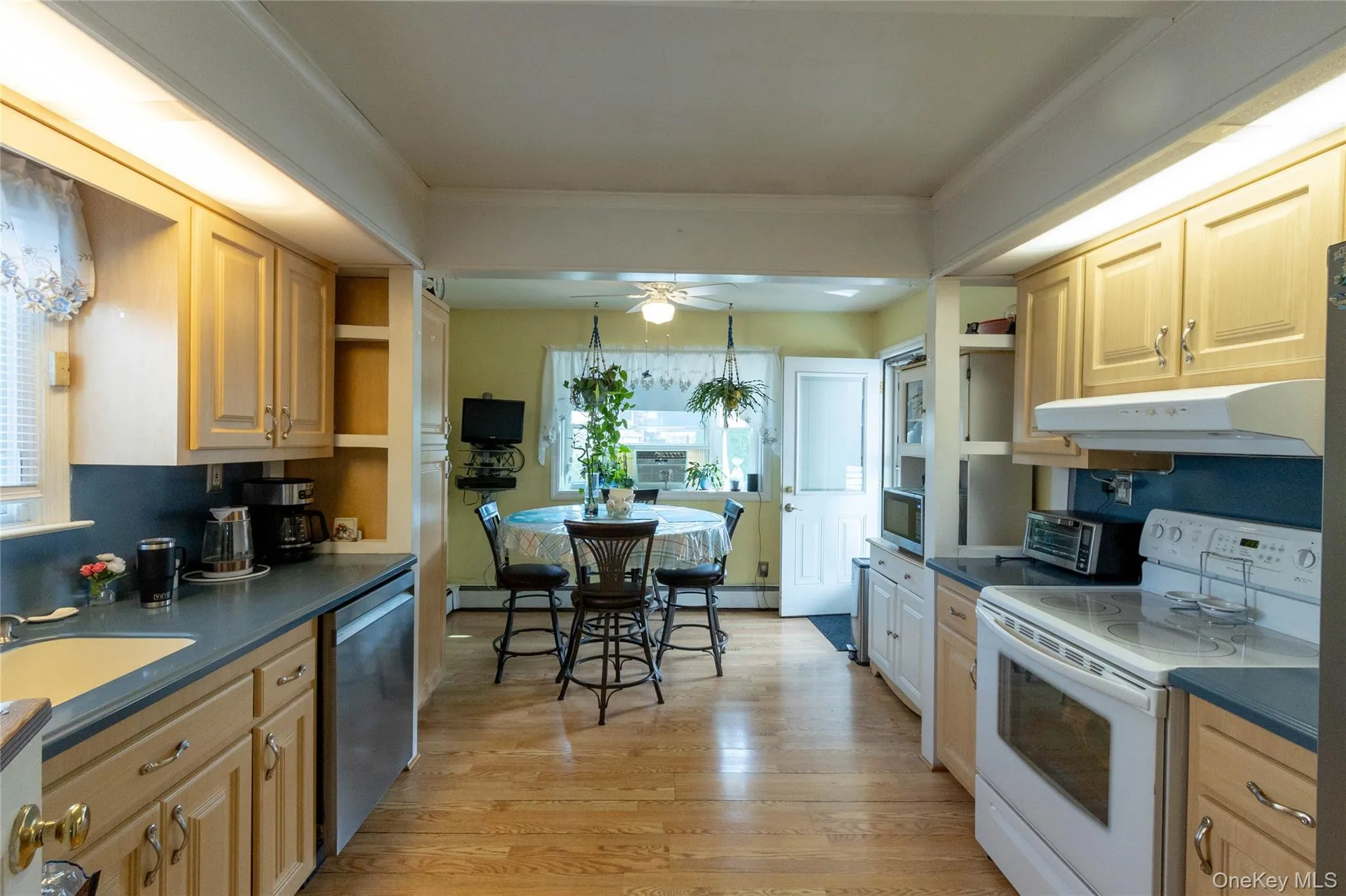 Hardwood-style flooring throughout Hardwood-style flooring throughout