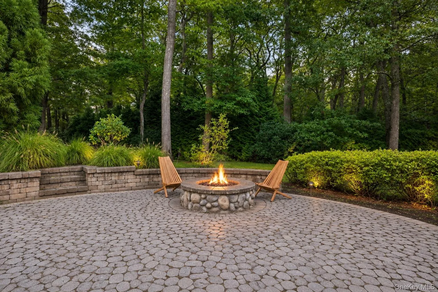 4 The Commons, Huntington, NY, 5 Bedrooms Bedrooms, 12 Rooms Rooms,5 BathroomsBathrooms,Residential,For Rent,The Commons,0,1052087 4 The Commons, Huntington, NY, 5 Bedrooms Bedrooms, 12 Rooms Rooms,5 BathroomsBathrooms,Residential,For Rent,The Commons,0,1052087
