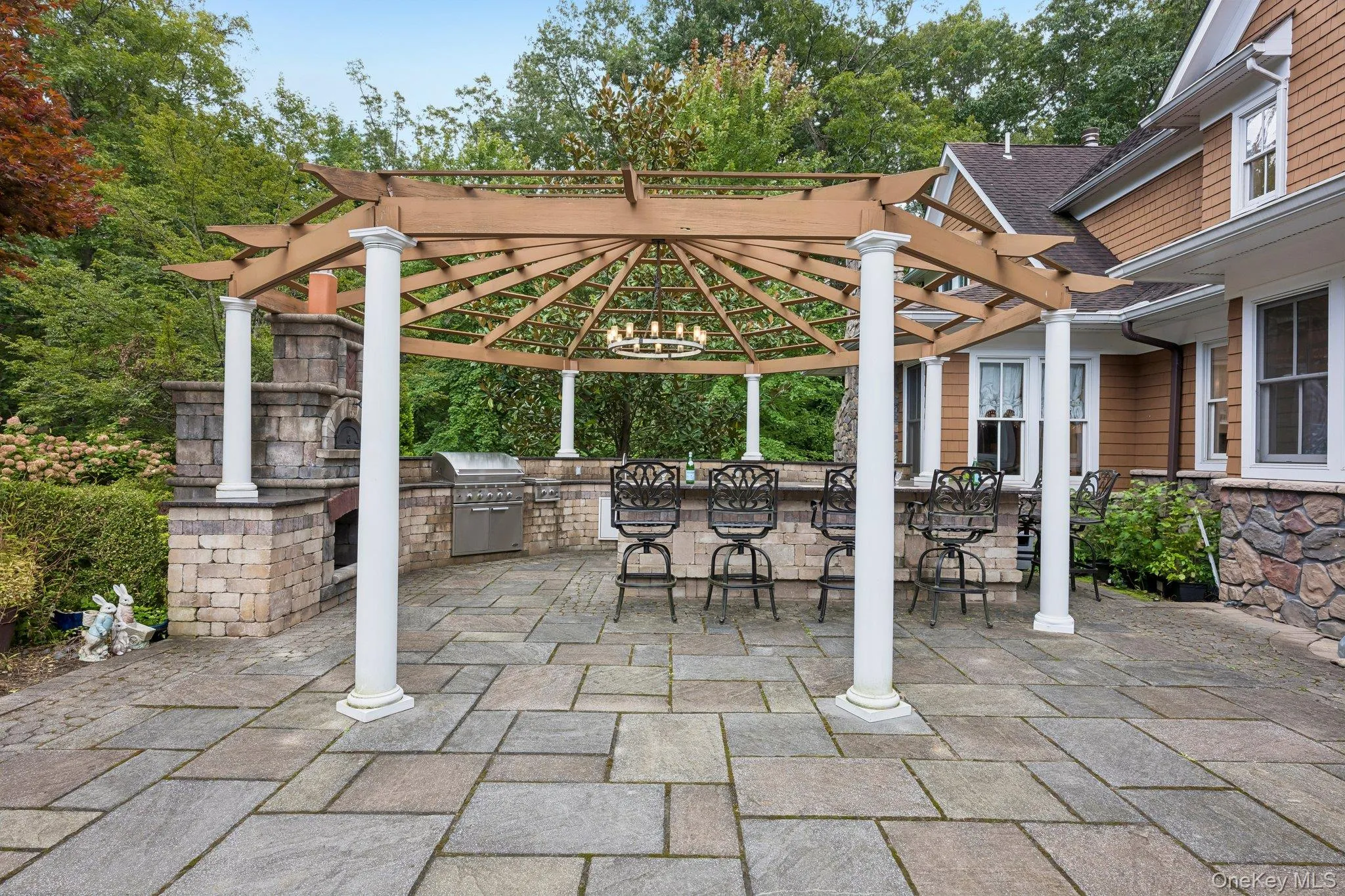 4 The Commons, Huntington, NY, 5 Bedrooms Bedrooms, 12 Rooms Rooms,5 BathroomsBathrooms,Residential,For Rent,The Commons,0,1052087 4 The Commons, Huntington, NY, 5 Bedrooms Bedrooms, 12 Rooms Rooms,5 BathroomsBathrooms,Residential,For Rent,The Commons,0,1052087