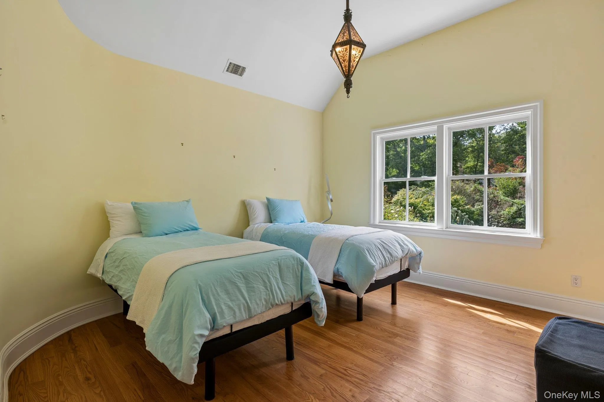 4 The Commons, Huntington, NY, 5 Bedrooms Bedrooms, 12 Rooms Rooms,5 BathroomsBathrooms,Residential,For Rent,The Commons,0,1052087 4 The Commons, Huntington, NY, 5 Bedrooms Bedrooms, 12 Rooms Rooms,5 BathroomsBathrooms,Residential,For Rent,The Commons,0,1052087