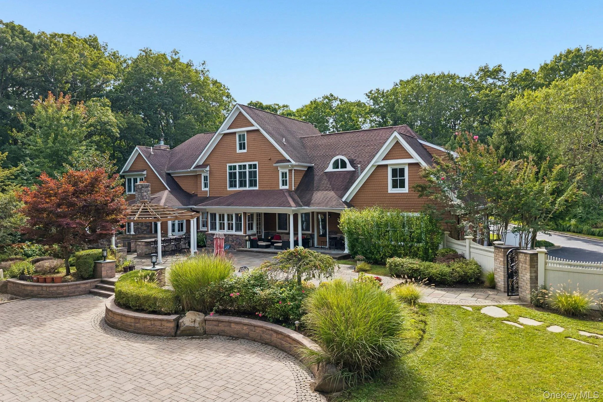 4 The Commons, Huntington, NY, 5 Bedrooms Bedrooms, 12 Rooms Rooms,5 BathroomsBathrooms,Residential,For Rent,The Commons,0,1052087 4 The Commons, Huntington, NY, 5 Bedrooms Bedrooms, 12 Rooms Rooms,5 BathroomsBathrooms,Residential,For Rent,The Commons,0,1052087