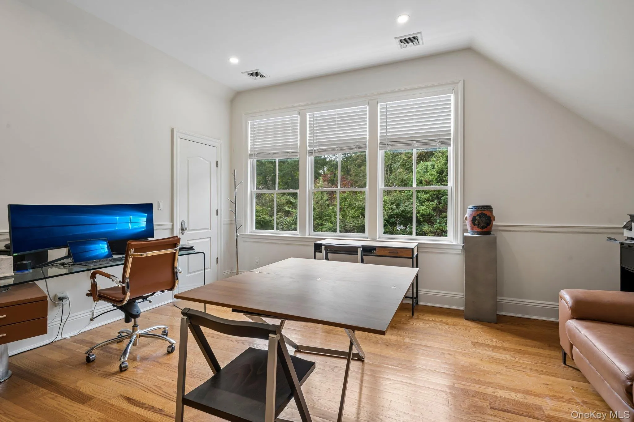 4 The Commons, Huntington, NY, 5 Bedrooms Bedrooms, 12 Rooms Rooms,5 BathroomsBathrooms,Residential,For Rent,The Commons,0,1052087 4 The Commons, Huntington, NY, 5 Bedrooms Bedrooms, 12 Rooms Rooms,5 BathroomsBathrooms,Residential,For Rent,The Commons,0,1052087