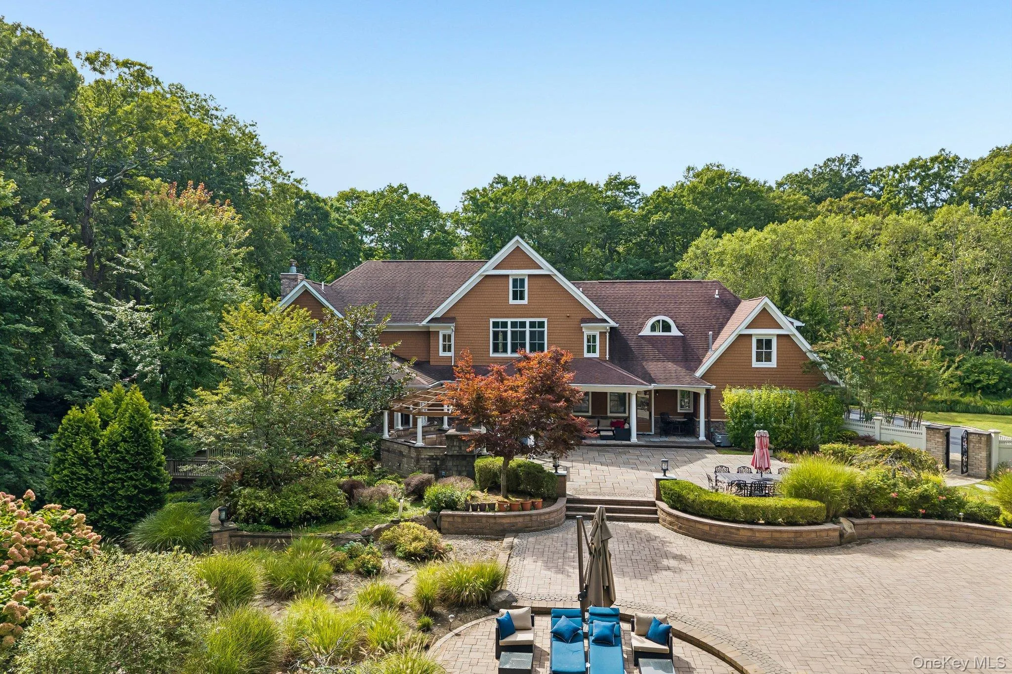 4 The Commons, Huntington, NY, 5 Bedrooms Bedrooms, 12 Rooms Rooms,5 BathroomsBathrooms,Residential,For Rent,The Commons,0,1052087 4 The Commons, Huntington, NY, 5 Bedrooms Bedrooms, 12 Rooms Rooms,5 BathroomsBathrooms,Residential,For Rent,The Commons,0,1052087