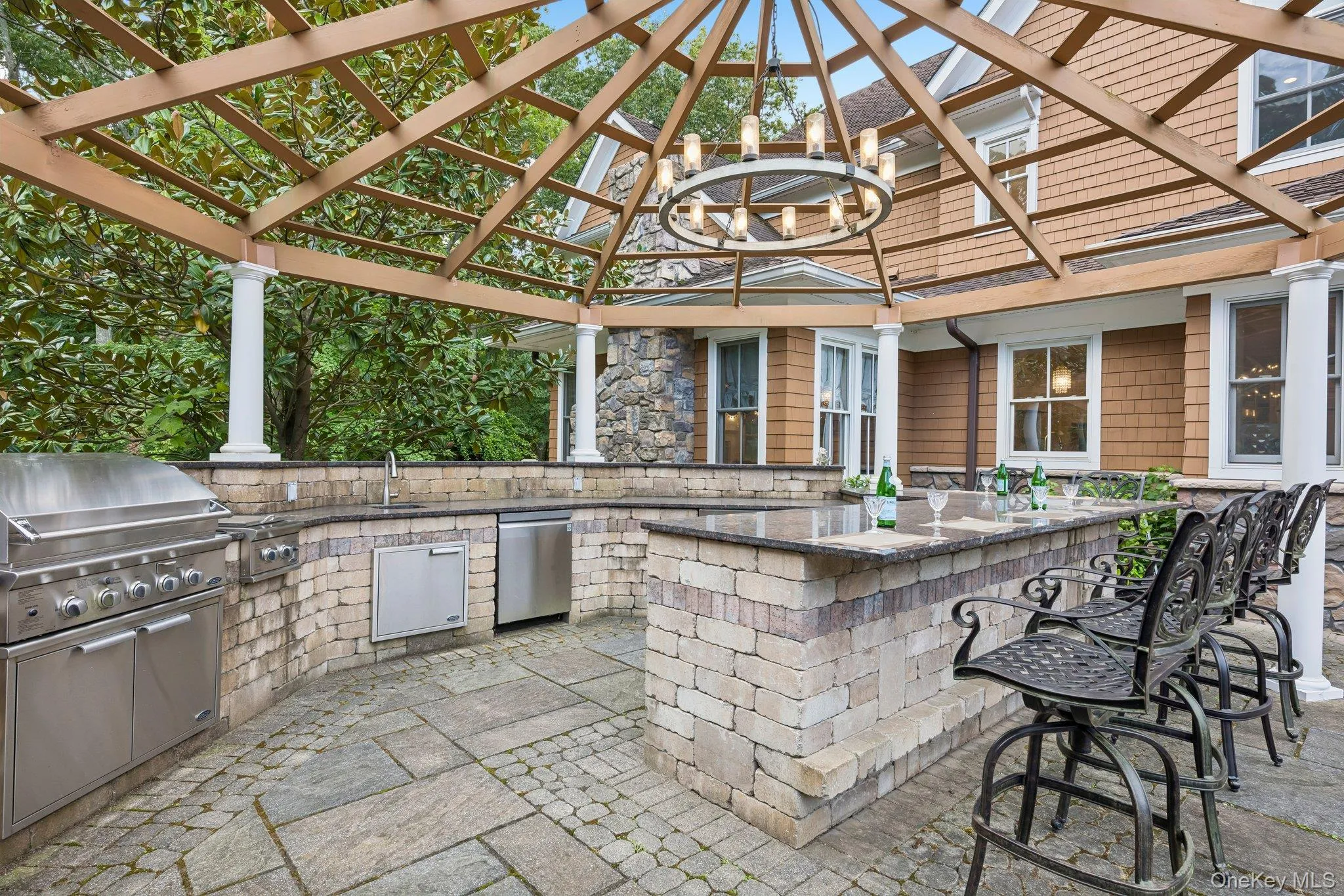 4 The Commons, Huntington, NY, 5 Bedrooms Bedrooms, 12 Rooms Rooms,5 BathroomsBathrooms,Residential,For Rent,The Commons,0,1052087 4 The Commons, Huntington, NY, 5 Bedrooms Bedrooms, 12 Rooms Rooms,5 BathroomsBathrooms,Residential,For Rent,The Commons,0,1052087