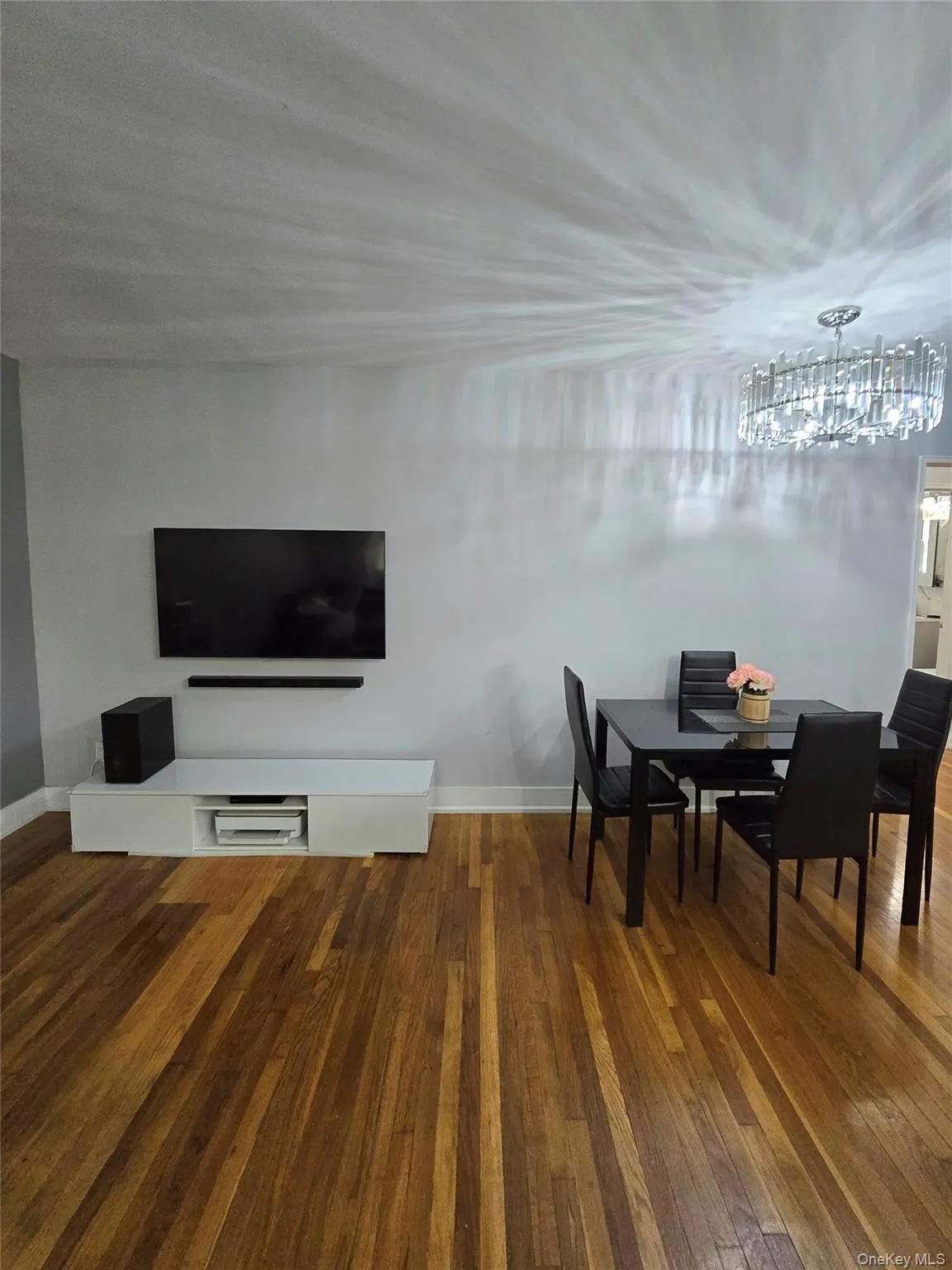 89-25 Shore Parkway, New York, NY, 1 Bedroom Bedrooms, 4 Rooms Rooms,1 BathroomBathrooms,Residential,For Rent,Shore Parkway,0,1052091 89-25 Shore Parkway, New York, NY, 1 Bedroom Bedrooms, 4 Rooms Rooms,1 BathroomBathrooms,Residential,For Rent,Shore Parkway,0,1052091