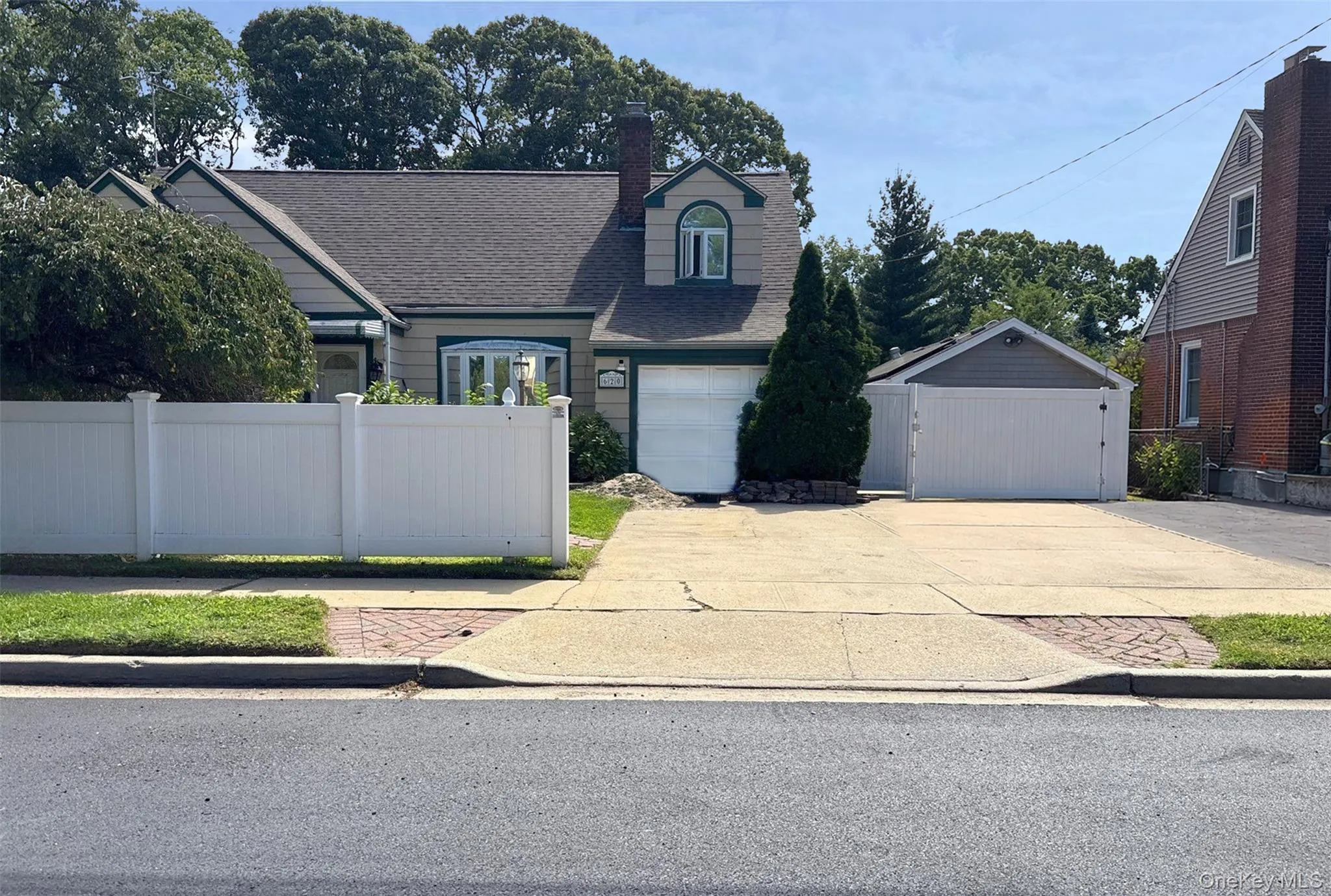 620 Grant Avenue, Hempstead, NY, 2 Bedrooms Bedrooms, 5 Rooms Rooms,1 BathroomBathrooms,Residential,For Rent,Grant,0,1052092 620 Grant Avenue, Hempstead, NY, 2 Bedrooms Bedrooms, 5 Rooms Rooms,1 BathroomBathrooms,Residential,For Rent,Grant,0,1052092