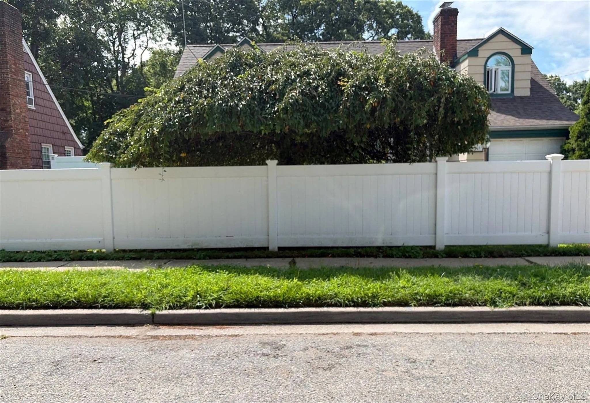 620 Grant Avenue, Hempstead, NY, 2 Bedrooms Bedrooms, 5 Rooms Rooms,1 BathroomBathrooms,Residential,For Rent,Grant,0,1052092 620 Grant Avenue, Hempstead, NY, 2 Bedrooms Bedrooms, 5 Rooms Rooms,1 BathroomBathrooms,Residential,For Rent,Grant,0,1052092