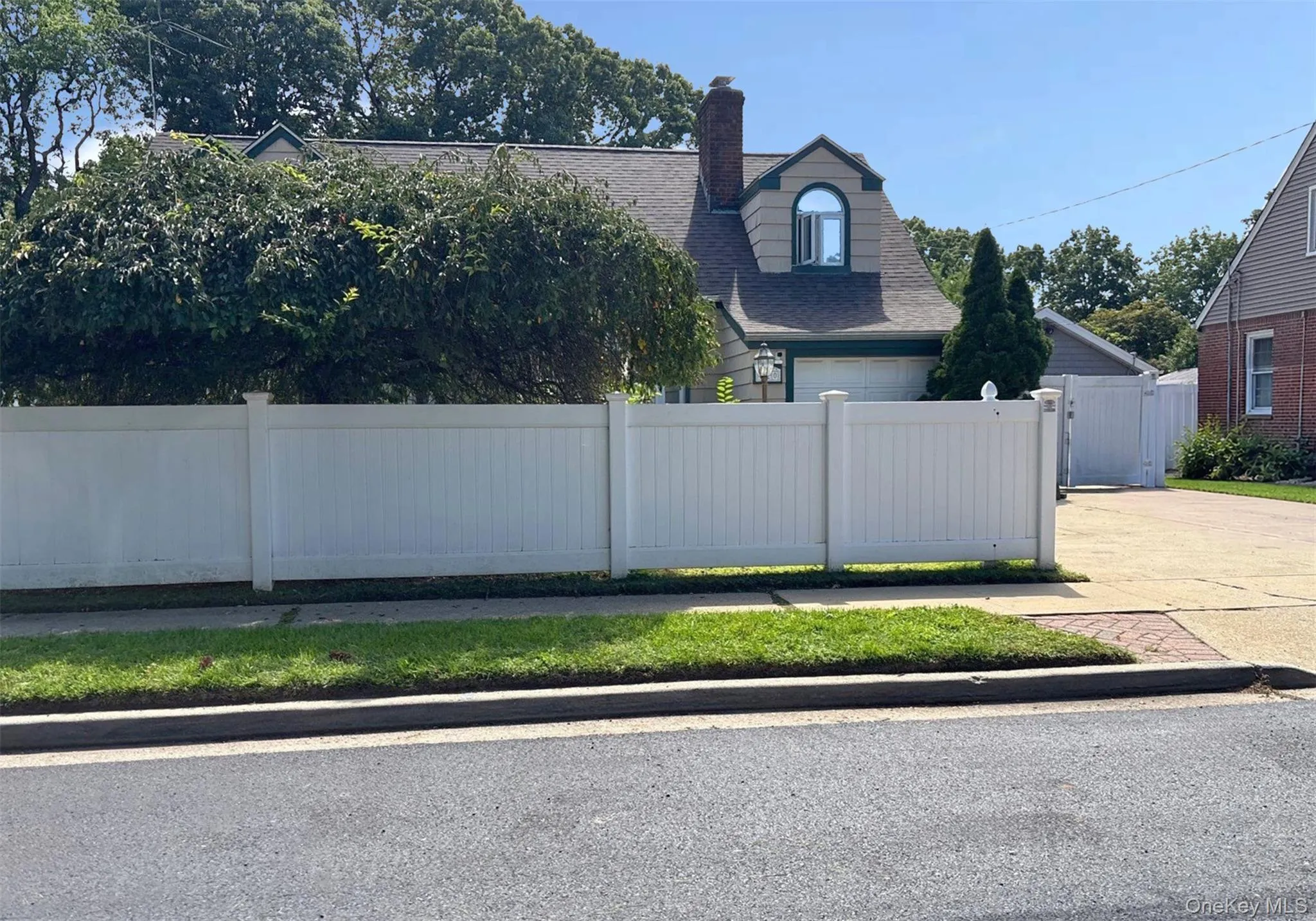 620 Grant Avenue, Hempstead, NY, 2 Bedrooms Bedrooms, 5 Rooms Rooms,1 BathroomBathrooms,Residential,For Rent,Grant,0,1052092 620 Grant Avenue, Hempstead, NY, 2 Bedrooms Bedrooms, 5 Rooms Rooms,1 BathroomBathrooms,Residential,For Rent,Grant,0,1052092
