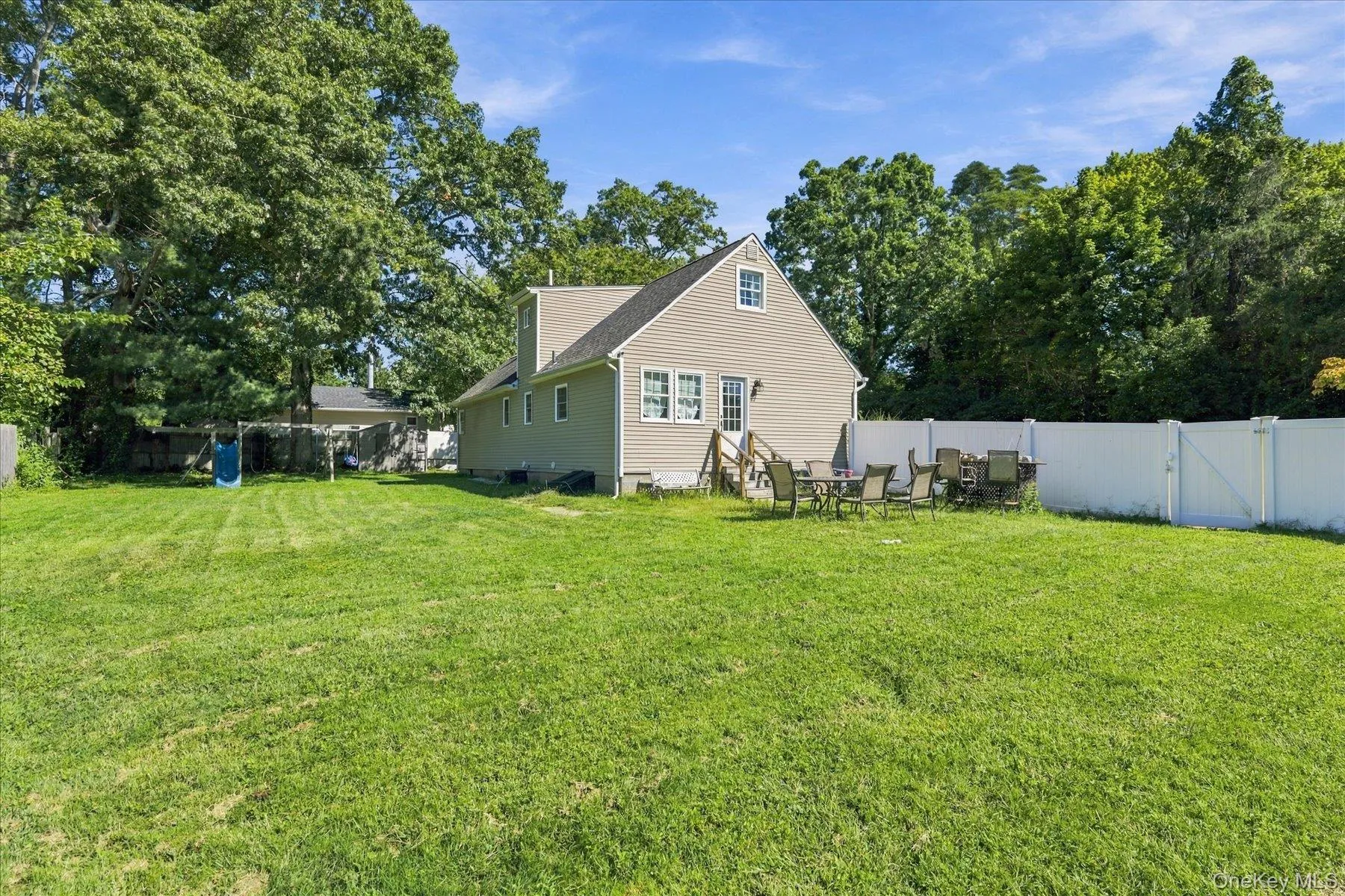 6 Hawk Road, Brookhaven, NY, 3 Bedrooms Bedrooms, 9 Rooms Rooms,2 BathroomsBathrooms,Residential,For Rent,Hawk,0,1052104 6 Hawk Road, Brookhaven, NY, 3 Bedrooms Bedrooms, 9 Rooms Rooms,2 BathroomsBathrooms,Residential,For Rent,Hawk,0,1052104