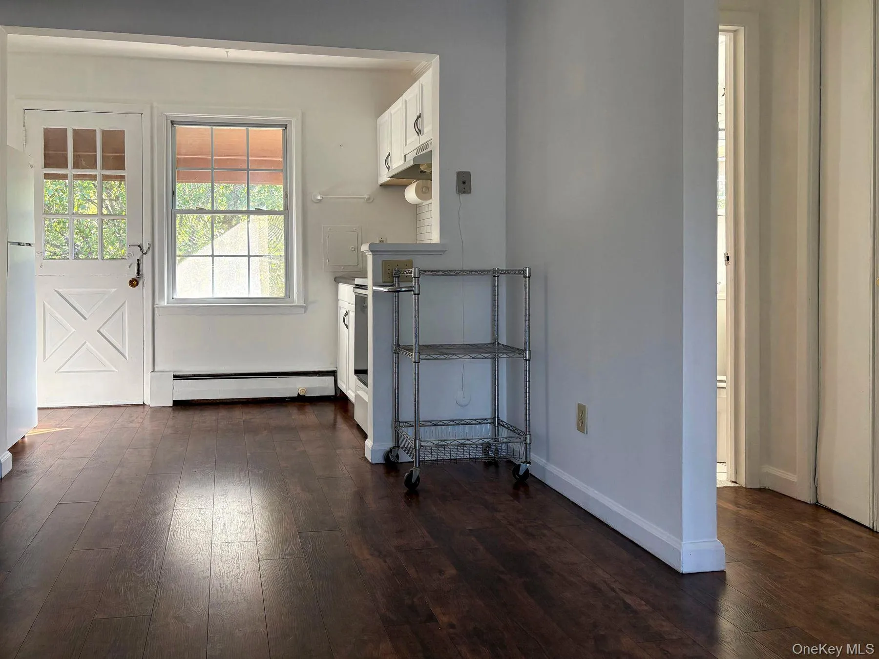 6 Huguenot Street, New Paltz, NY, 1 Bedroom Bedrooms, 3 Rooms Rooms,1 BathroomBathrooms,Residential,For Rent,Huguenot,0,1052105 6 Huguenot Street, New Paltz, NY, 1 Bedroom Bedrooms, 3 Rooms Rooms,1 BathroomBathrooms,Residential,For Rent,Huguenot,0,1052105