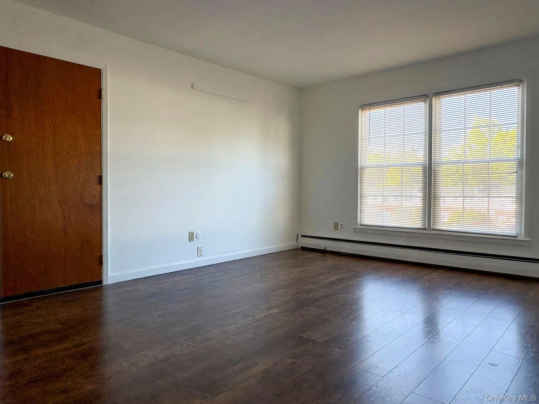6 Huguenot Street, New Paltz, NY, 1 Bedroom Bedrooms, 3 Rooms Rooms,1 BathroomBathrooms,Residential,For Rent,Huguenot,0,1052105 6 Huguenot Street, New Paltz, NY, 1 Bedroom Bedrooms, 3 Rooms Rooms,1 BathroomBathrooms,Residential,For Rent,Huguenot,0,1052105