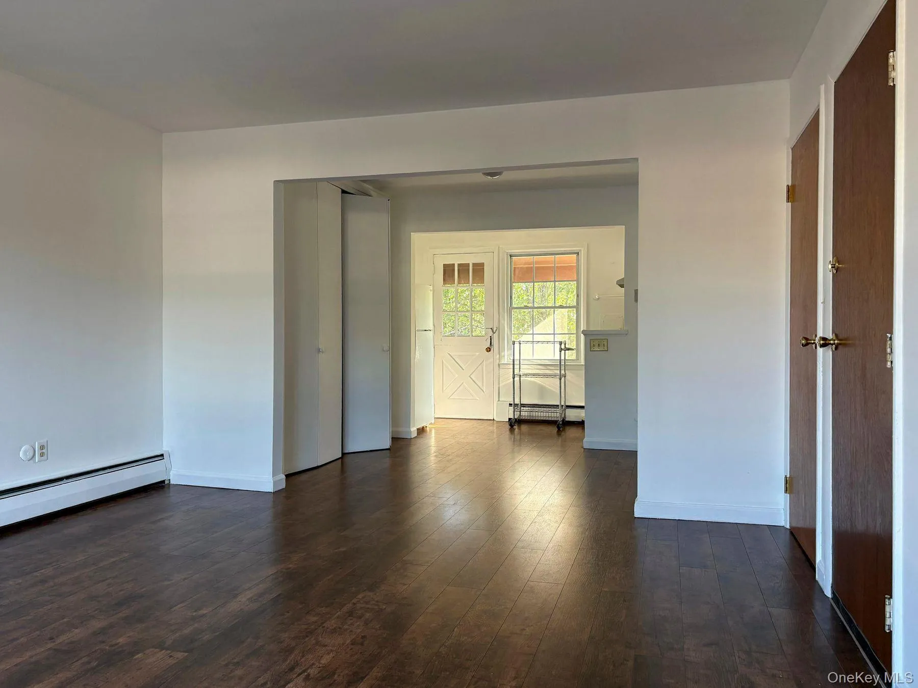 6 Huguenot Street, New Paltz, NY, 1 Bedroom Bedrooms, 3 Rooms Rooms,1 BathroomBathrooms,Residential,For Rent,Huguenot,0,1052105 6 Huguenot Street, New Paltz, NY, 1 Bedroom Bedrooms, 3 Rooms Rooms,1 BathroomBathrooms,Residential,For Rent,Huguenot,0,1052105