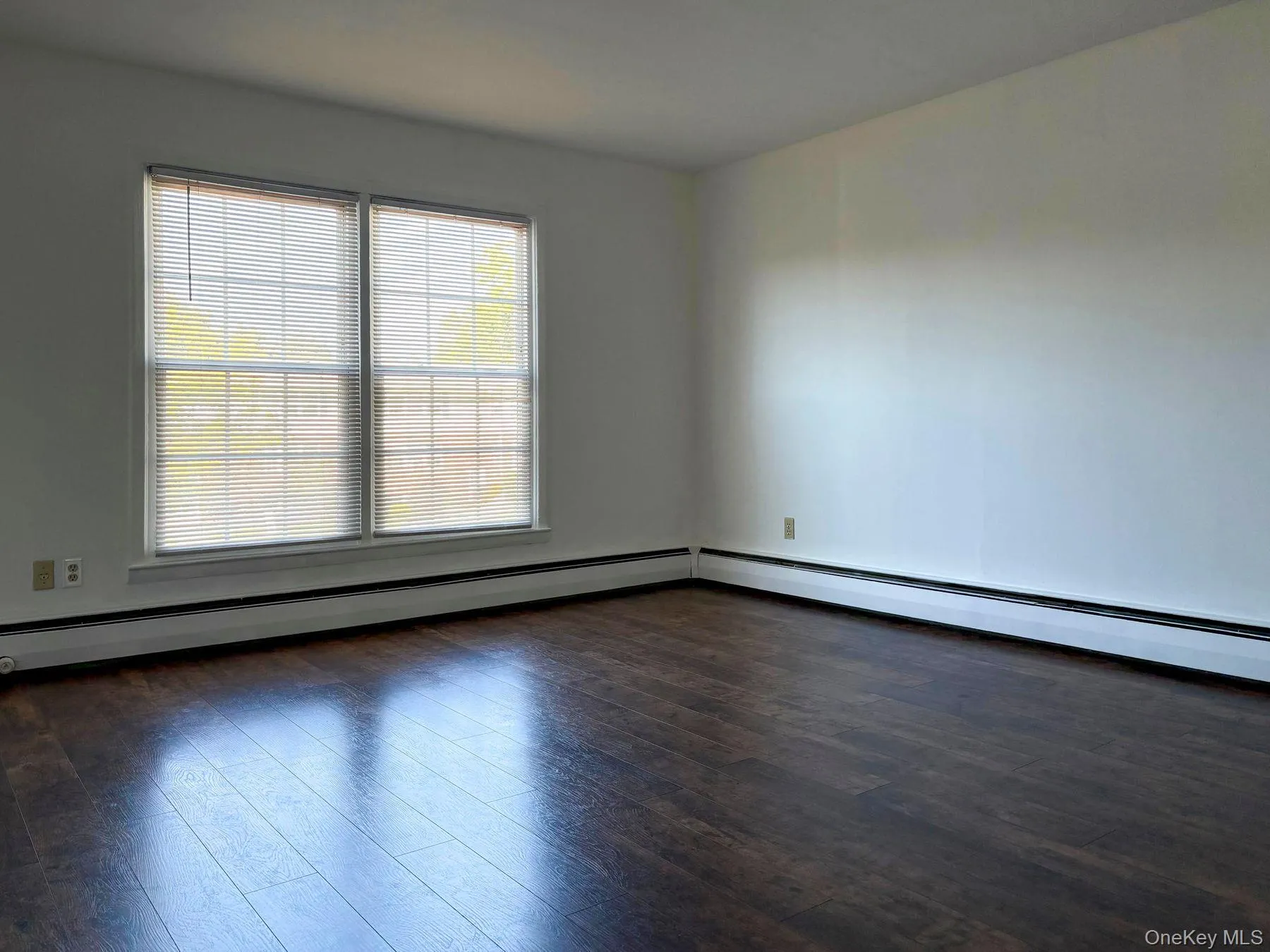 6 Huguenot Street, New Paltz, NY, 1 Bedroom Bedrooms, 3 Rooms Rooms,1 BathroomBathrooms,Residential,For Rent,Huguenot,0,1052105 6 Huguenot Street, New Paltz, NY, 1 Bedroom Bedrooms, 3 Rooms Rooms,1 BathroomBathrooms,Residential,For Rent,Huguenot,0,1052105
