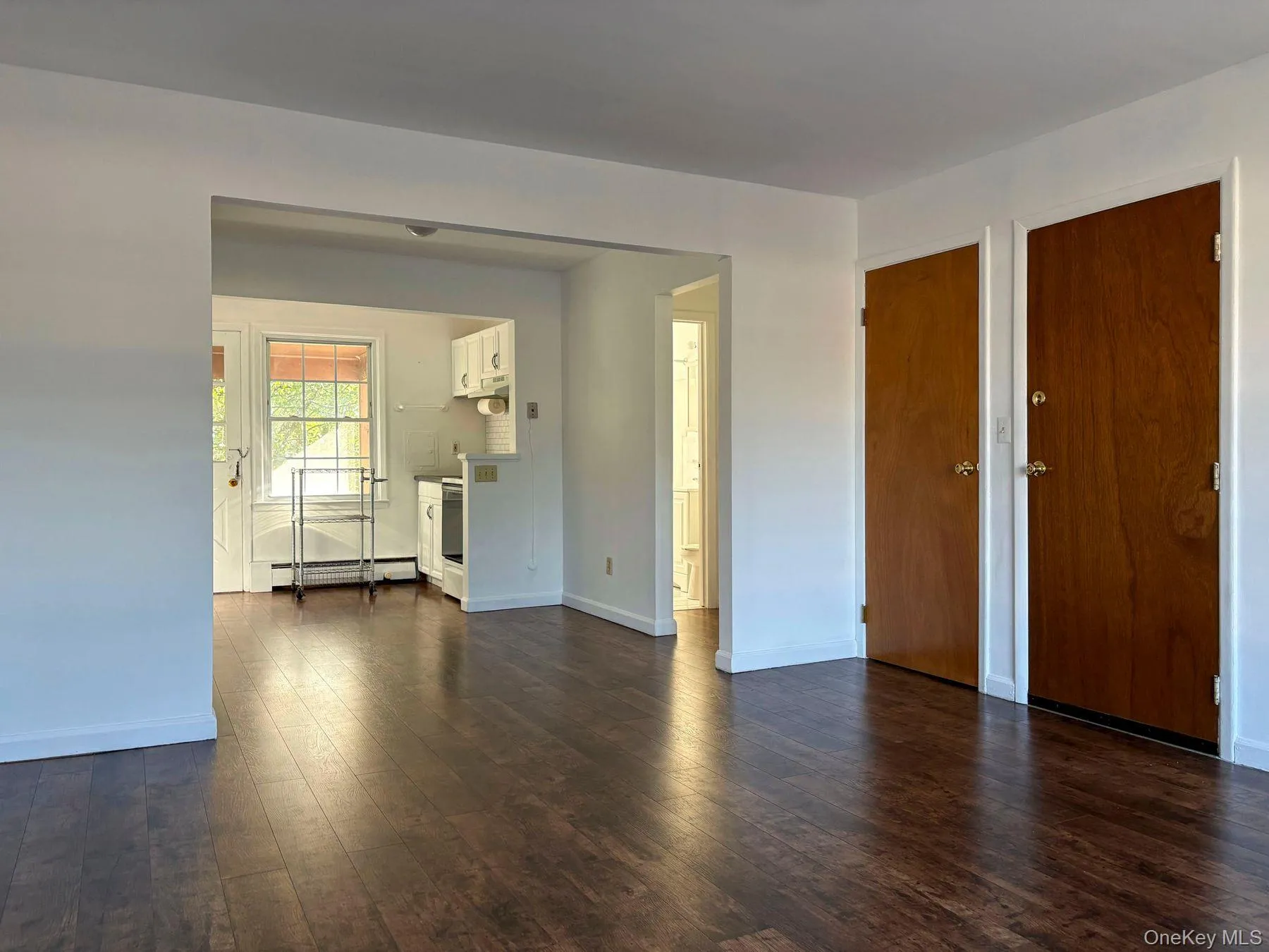 6 Huguenot Street, New Paltz, NY, 1 Bedroom Bedrooms, 3 Rooms Rooms,1 BathroomBathrooms,Residential,For Rent,Huguenot,0,1052105 6 Huguenot Street, New Paltz, NY, 1 Bedroom Bedrooms, 3 Rooms Rooms,1 BathroomBathrooms,Residential,For Rent,Huguenot,0,1052105