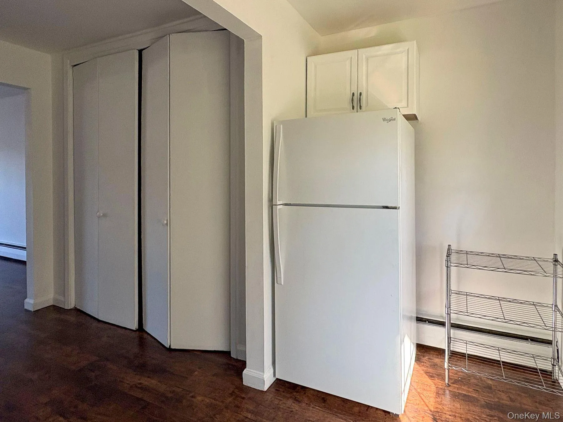 6 Huguenot Street, New Paltz, NY, 1 Bedroom Bedrooms, 3 Rooms Rooms,1 BathroomBathrooms,Residential,For Rent,Huguenot,0,1052105 6 Huguenot Street, New Paltz, NY, 1 Bedroom Bedrooms, 3 Rooms Rooms,1 BathroomBathrooms,Residential,For Rent,Huguenot,0,1052105