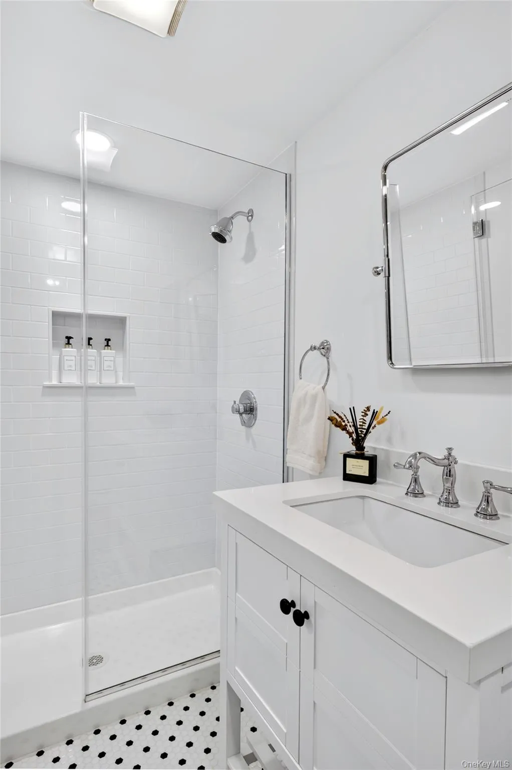 11 Cedar Place, Hempstead, NY, 3 Bedrooms Bedrooms, 11 Rooms Rooms,3 BathroomsBathrooms,Residential,For Rent,Cedar,0,1052107 11 Cedar Place, Hempstead, NY, 3 Bedrooms Bedrooms, 11 Rooms Rooms,3 BathroomsBathrooms,Residential,For Rent,Cedar,0,1052107